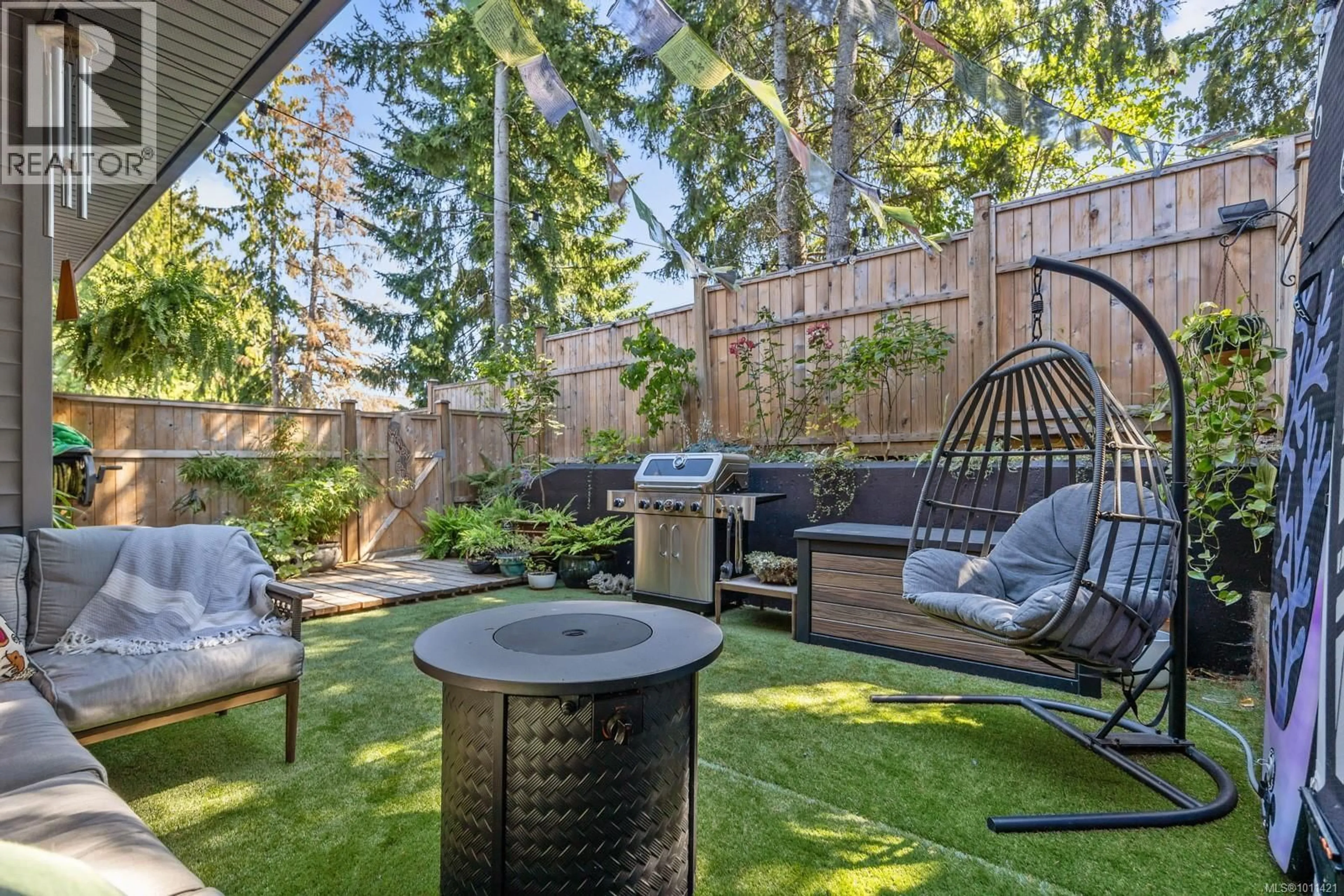 Patio, street for 41 - 2607 KENDAL AVENUE, Cumberland British Columbia V0R1S0
