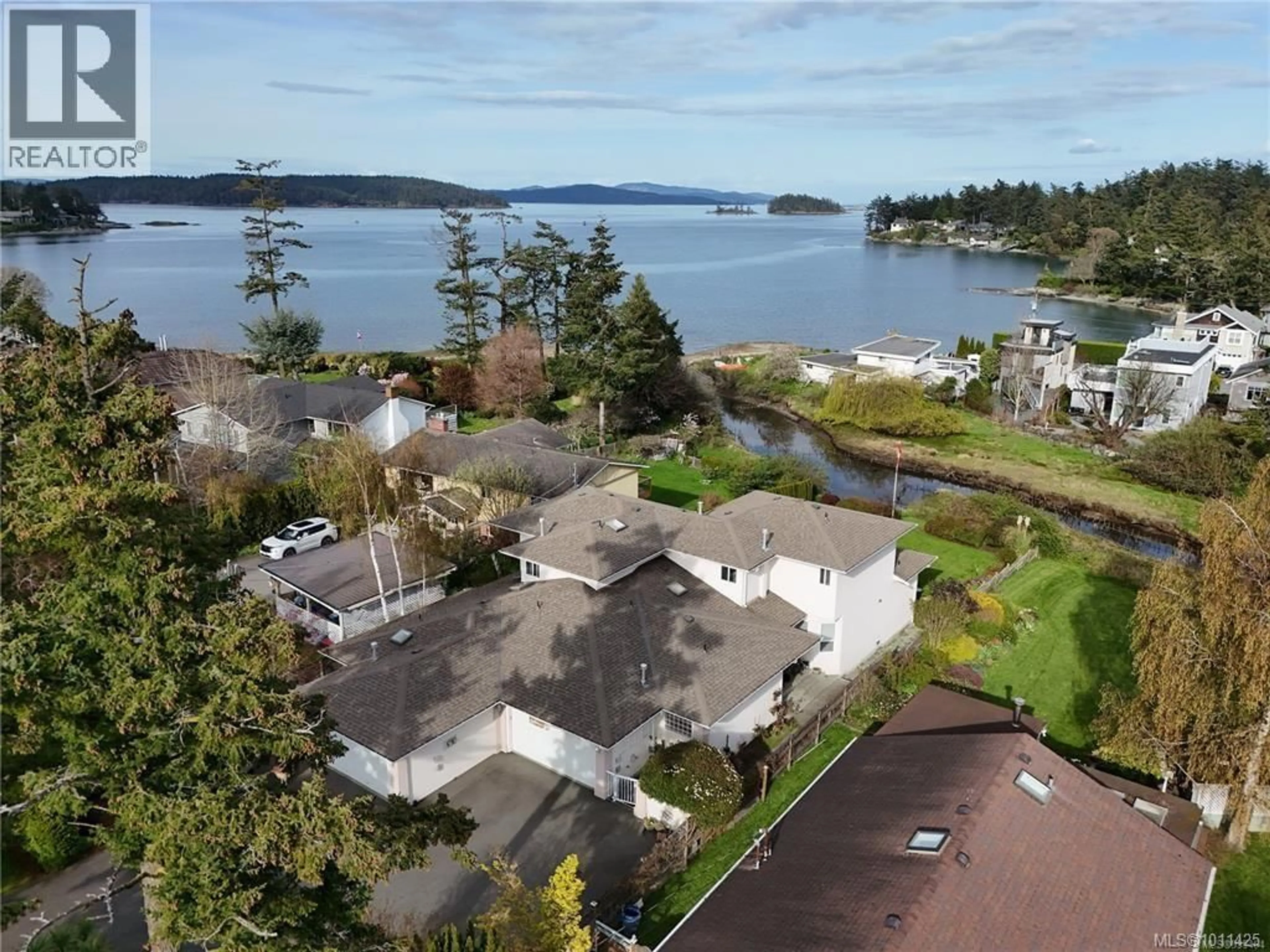 A pic from outside/outdoor area/front of a property/back of a property/a pic from drone, water/lake/river/ocean view for 10231 RESTHAVEN DRIVE, Sidney British Columbia V8L3H2