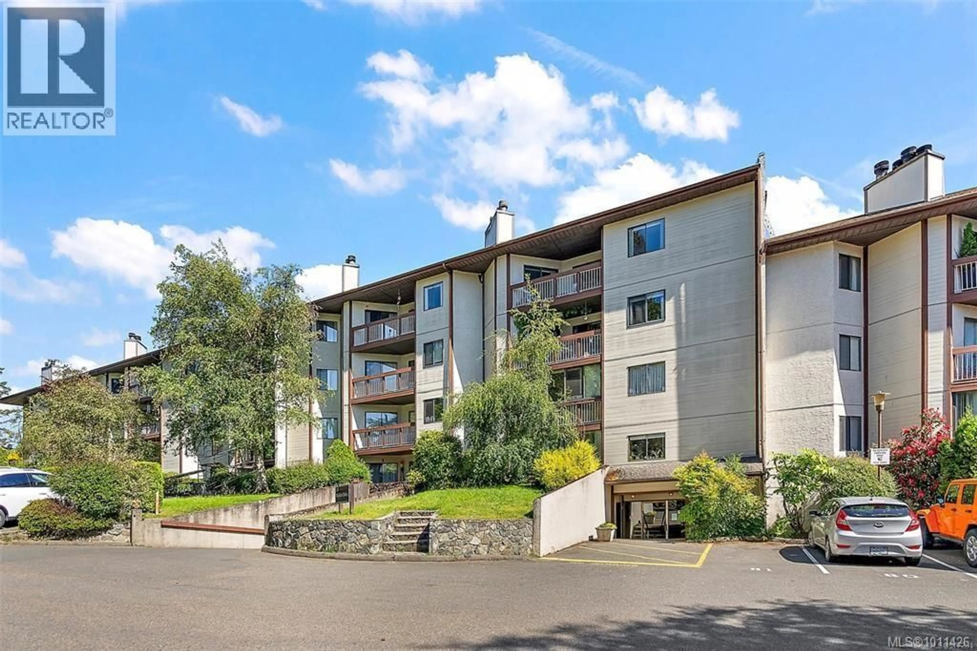 A pic from outside/outdoor area/front of a property/back of a property/a pic from drone, unknown for 306 - 75 GORGE ROAD WEST, Saanich British Columbia V9A7A9