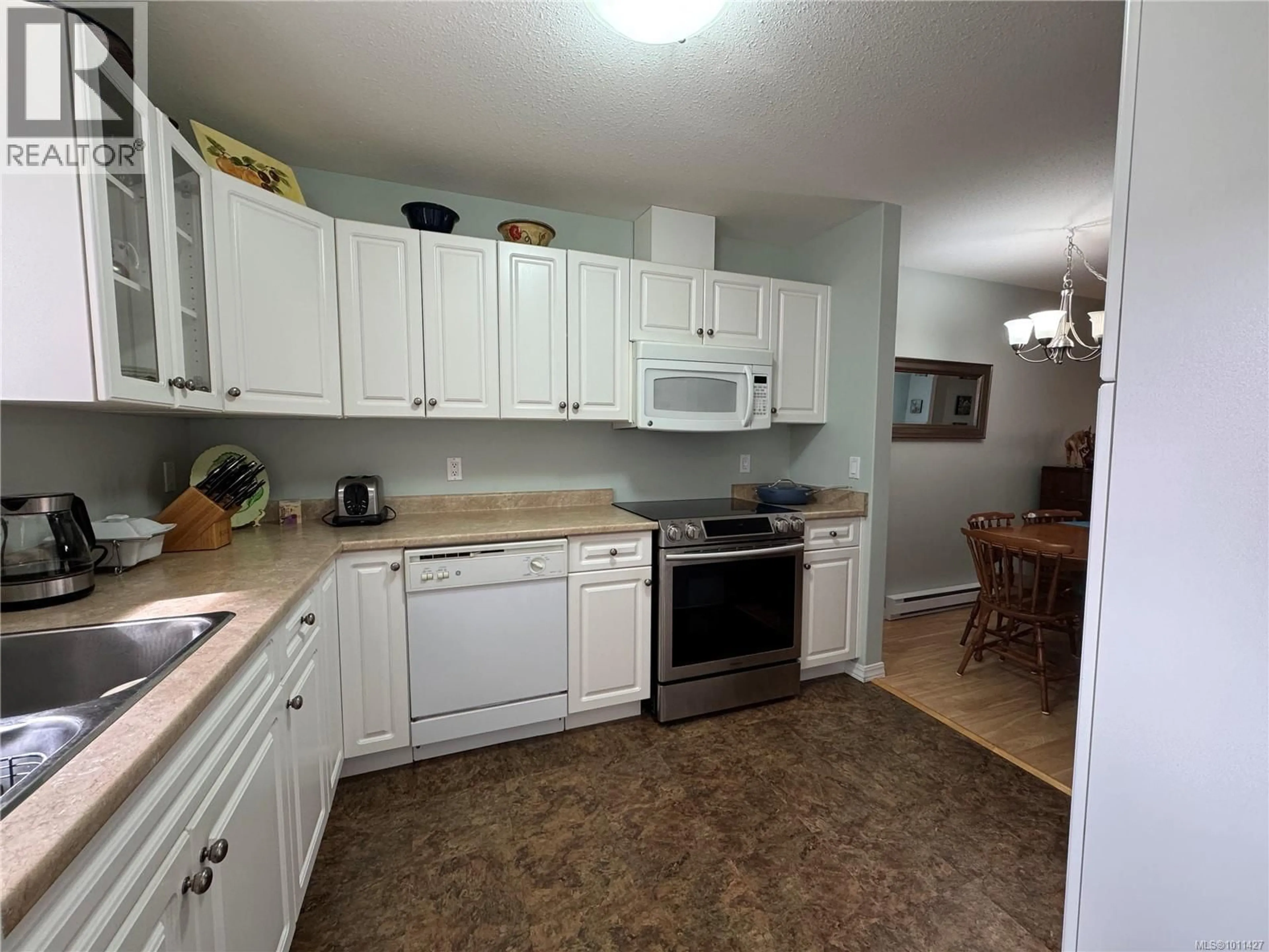 Standard kitchen, unknown for 23 - 2197 MURRELET DRIVE, Comox British Columbia V9M3Y1
