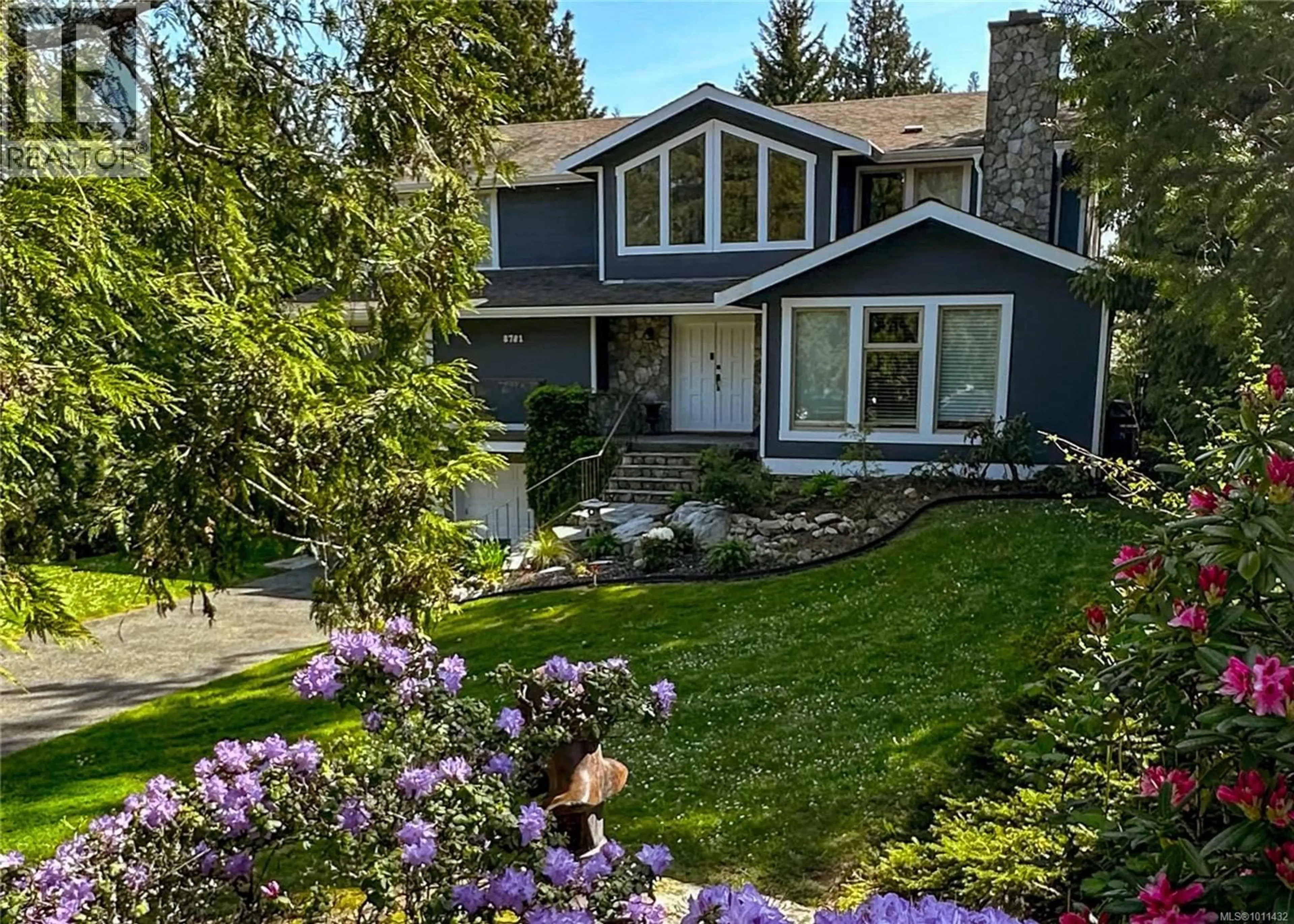 Home with vinyl exterior material, street for 8781 FOREST PARK DRIVE, North Saanich British Columbia V8L4E8