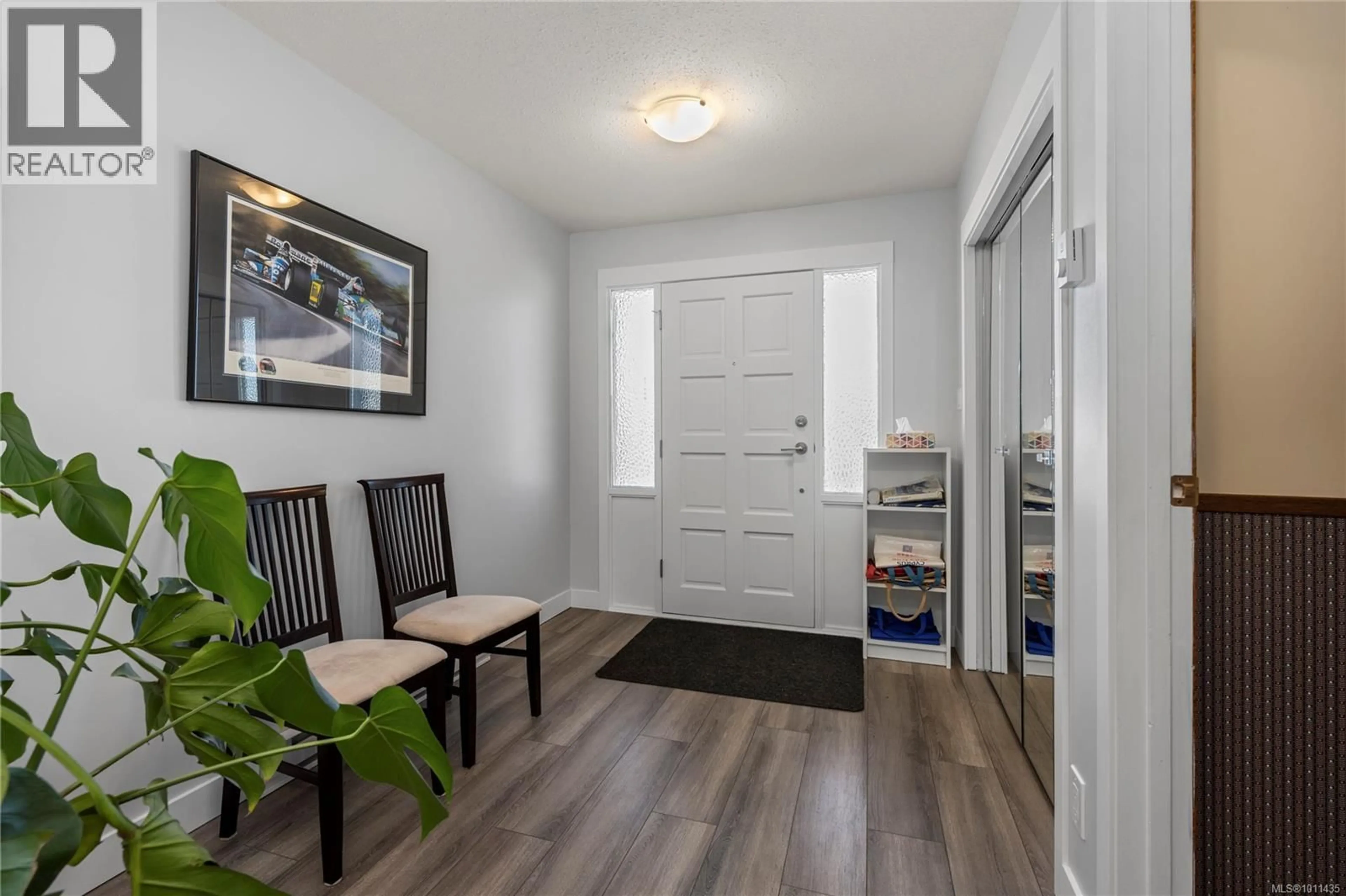 Indoor entryway for 6255 SECHELT DRIVE, Nanaimo British Columbia V9V1C6