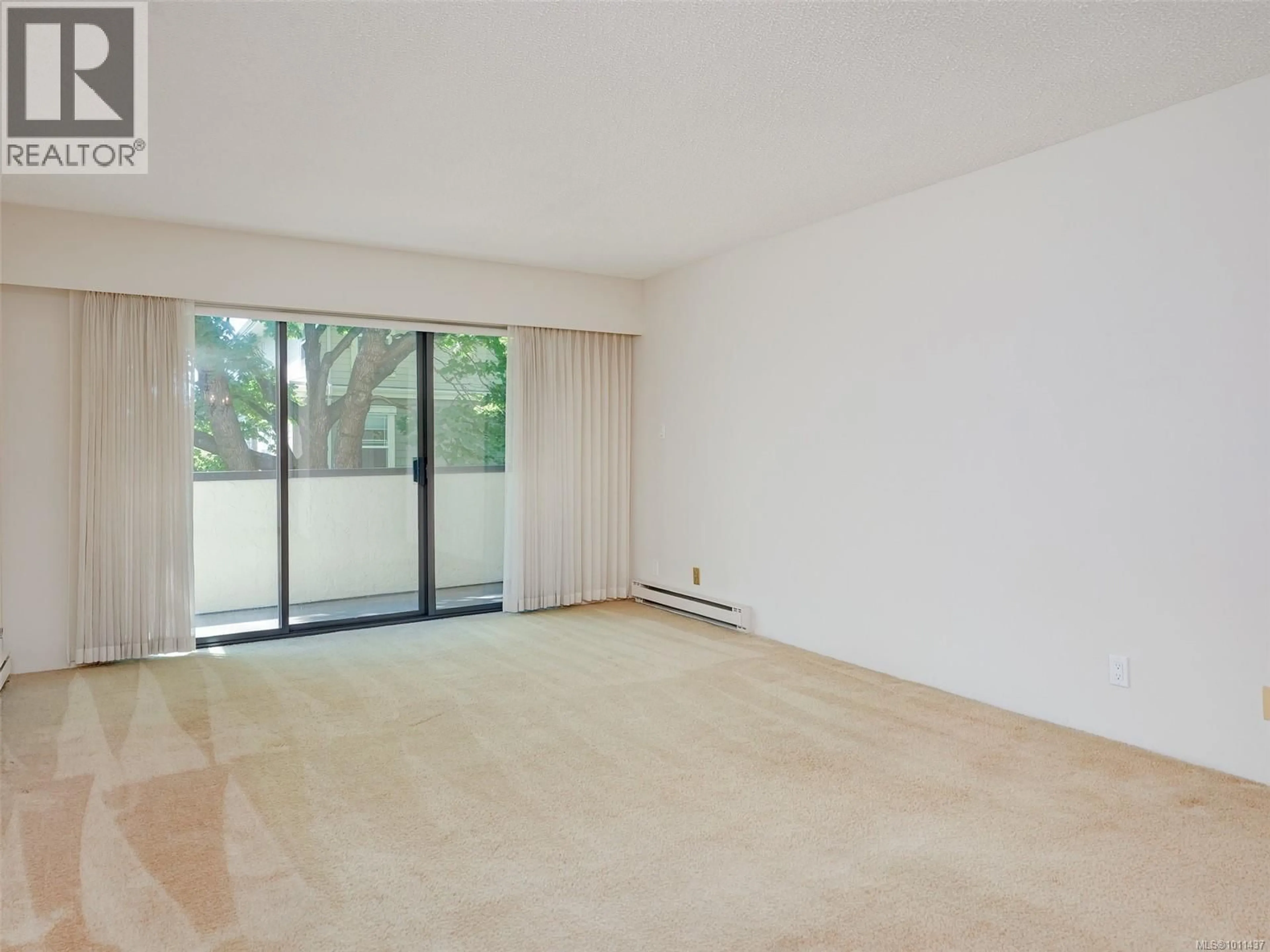 A pic of a room for 204 - 935 FAIRFIELD ROAD, Victoria British Columbia V8V3A3