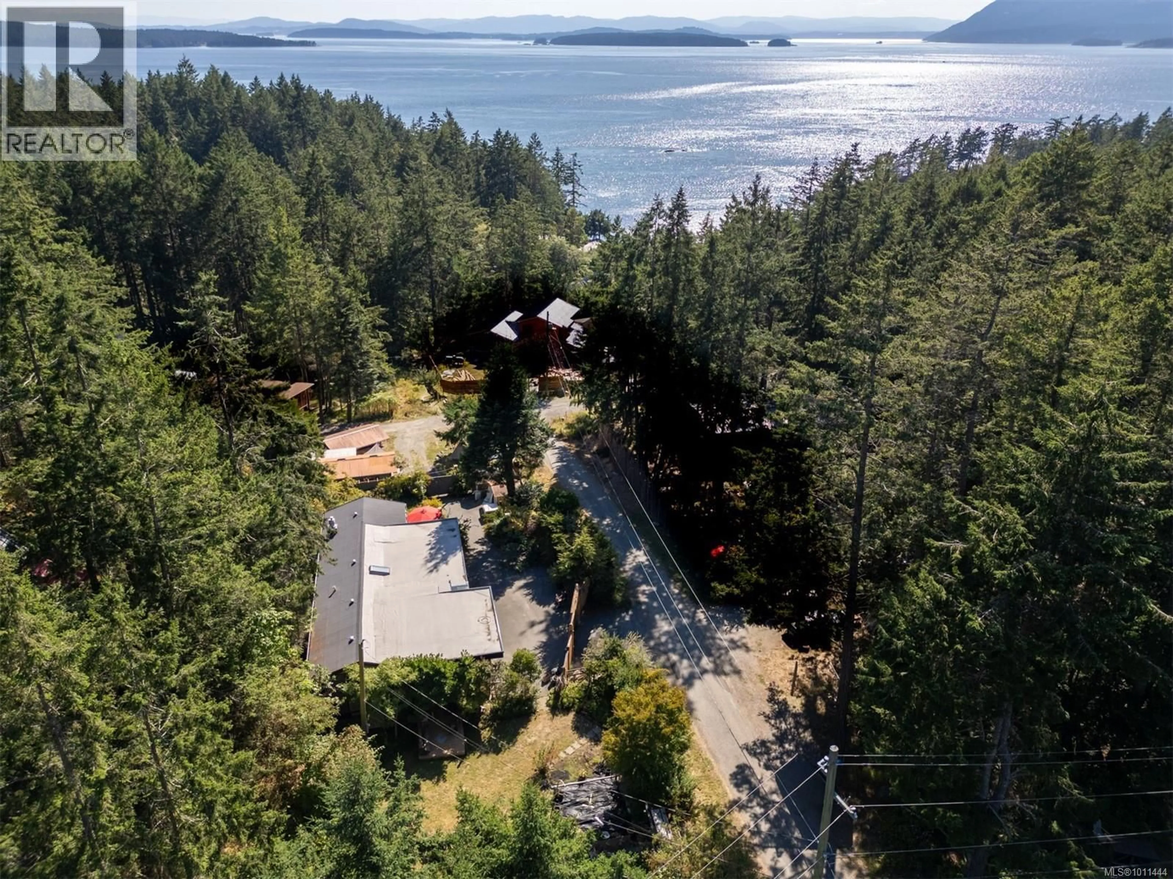 A pic from outside/outdoor area/front of a property/back of a property/a pic from drone, water/lake/river/ocean view for 3707 ROPE ROAD, Pender Island British Columbia V0N2M2