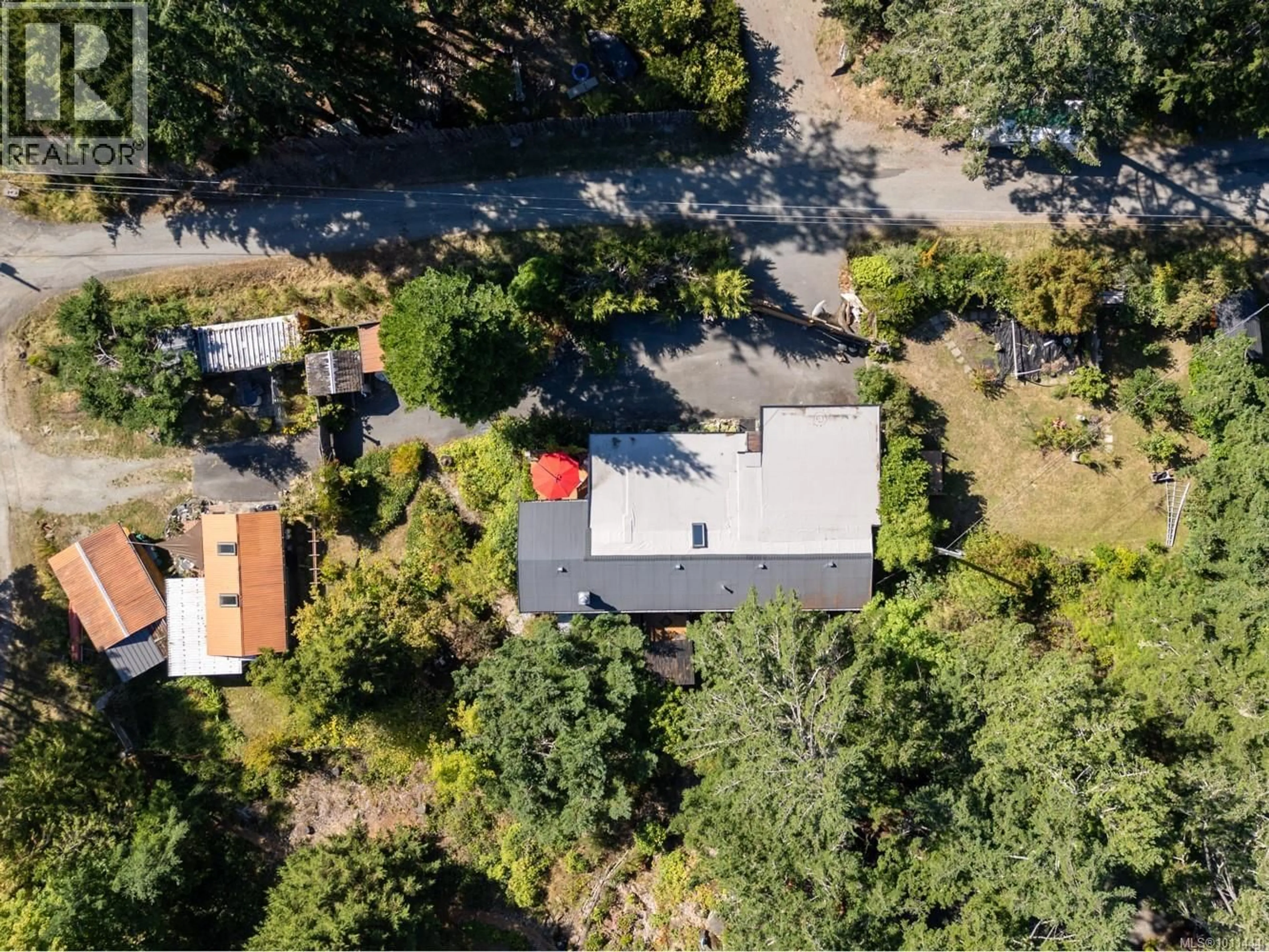 A pic from outside/outdoor area/front of a property/back of a property/a pic from drone, street for 3707 ROPE ROAD, Pender Island British Columbia V0N2M2