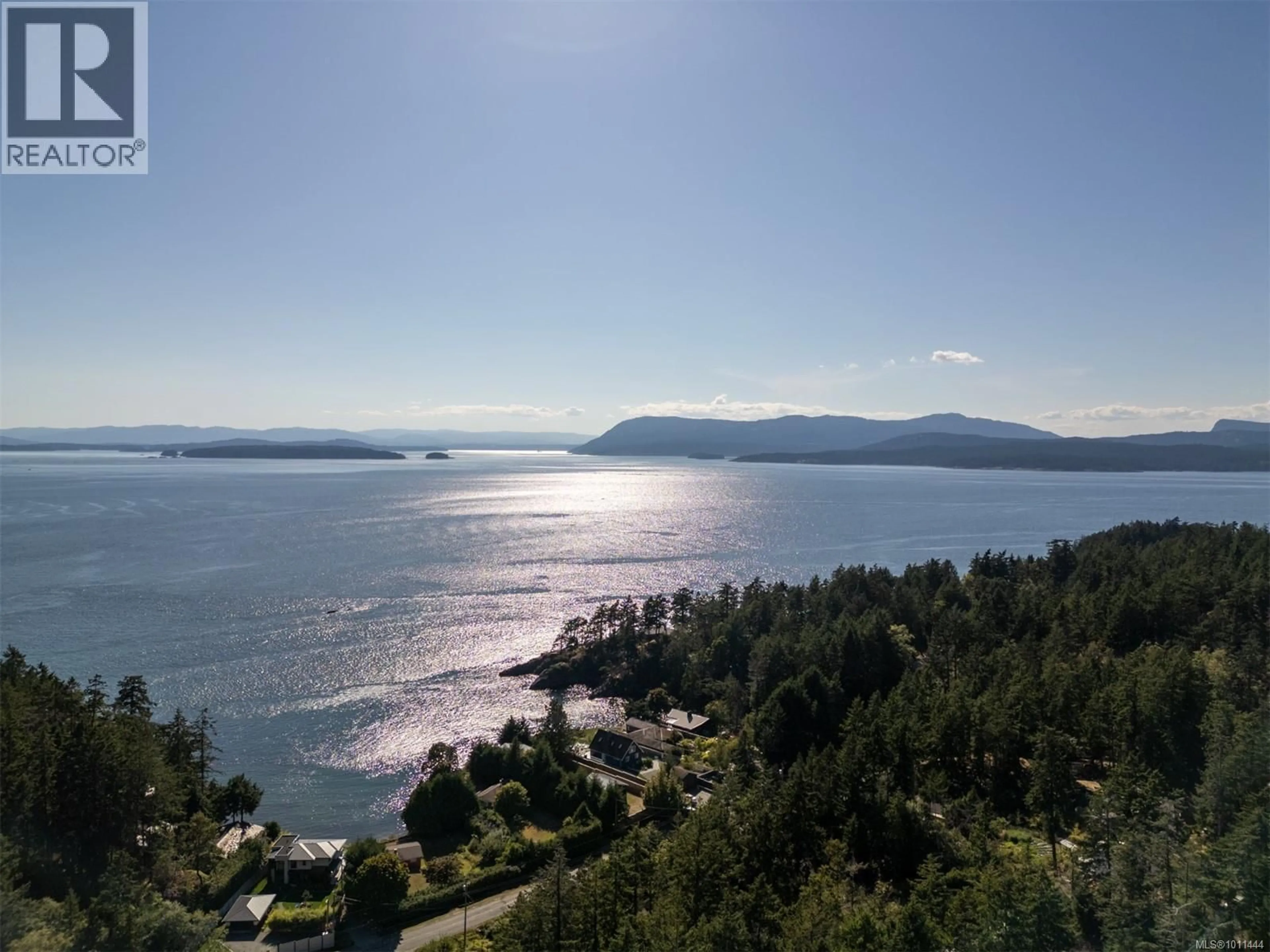 A pic from outside/outdoor area/front of a property/back of a property/a pic from drone, water/lake/river/ocean view for 3707 ROPE ROAD, Pender Island British Columbia V0N2M2
