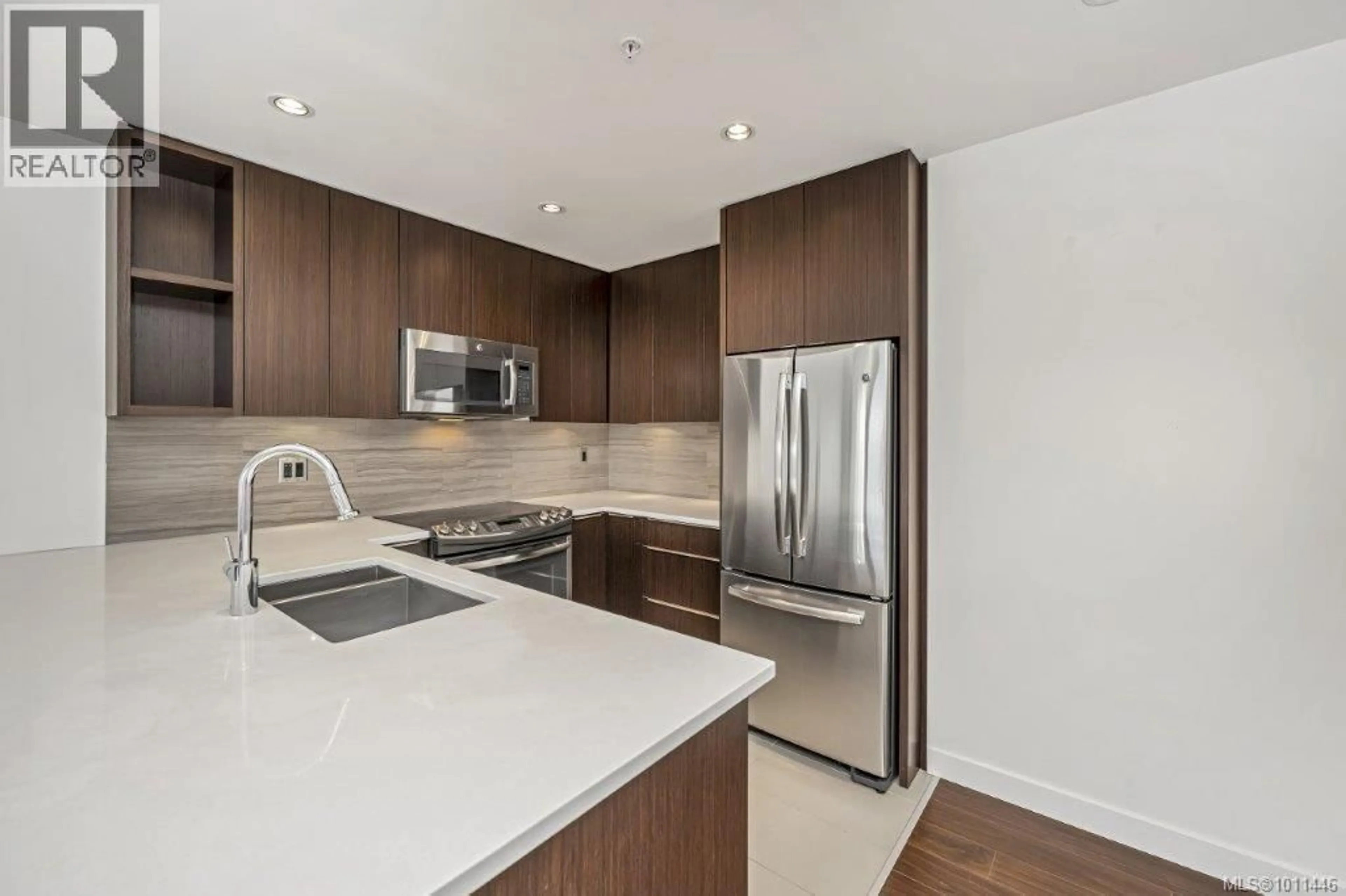 Unknown for 303 - 640 MICHIGAN STREET, Victoria British Columbia V8V1S9
