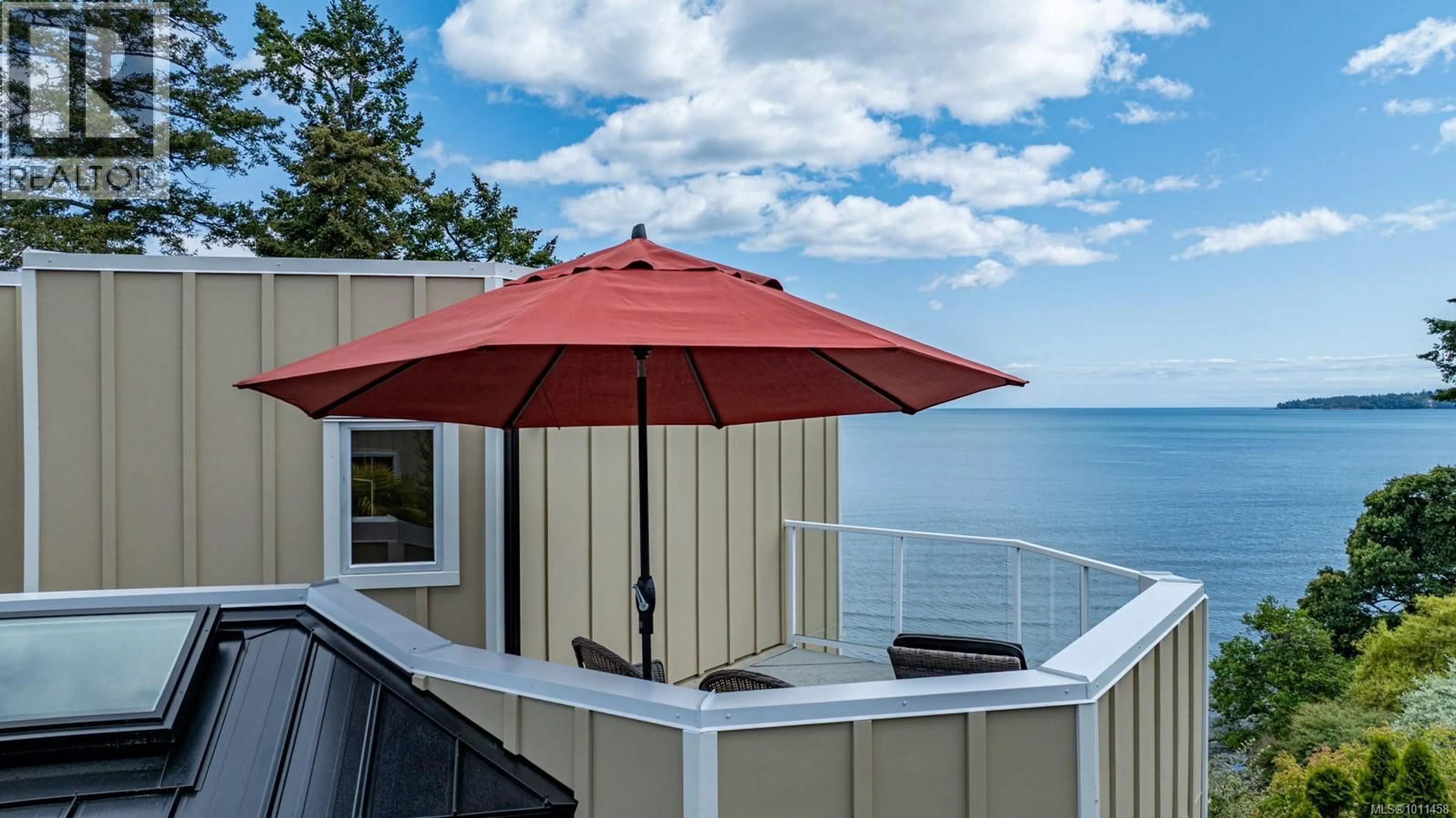 Patio, water/lake/river/ocean view for 5267 PARKER AVENUE, Saanich British Columbia V8Y2N1