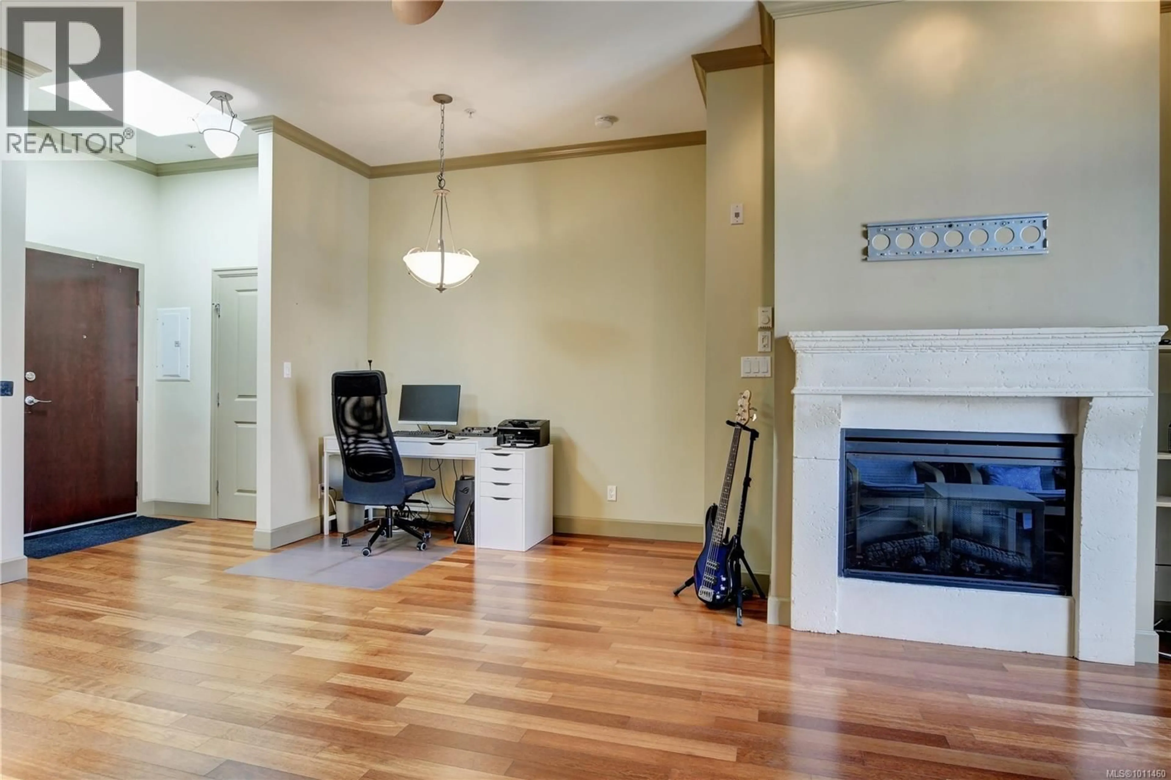 A pic of a room for 405 - 1620 MCKENZIE AVENUE, Saanich British Columbia V8N0A1