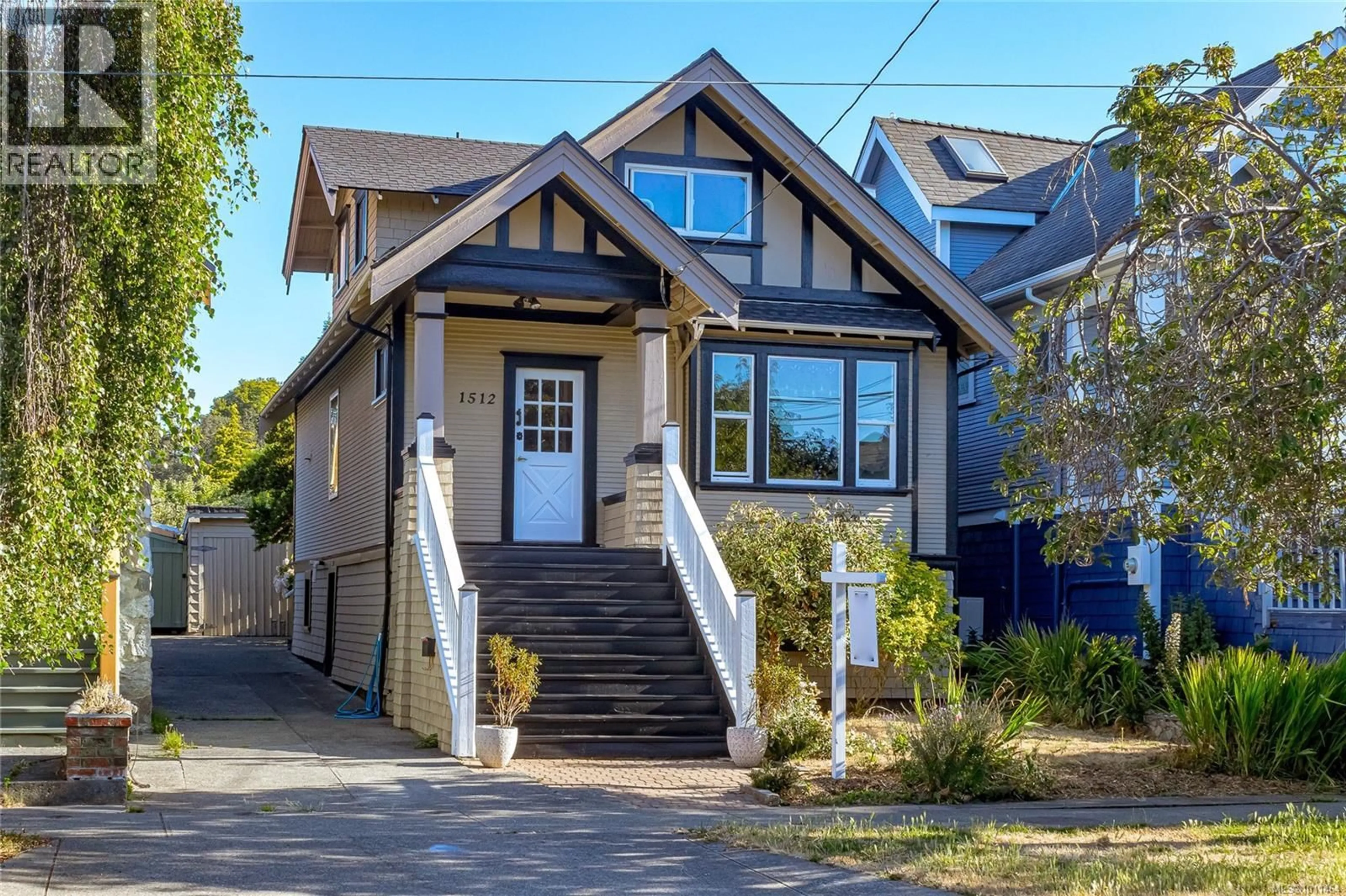 Home with brick exterior material, street for 1512 BROOKE STREET, Victoria British Columbia V8S1M5