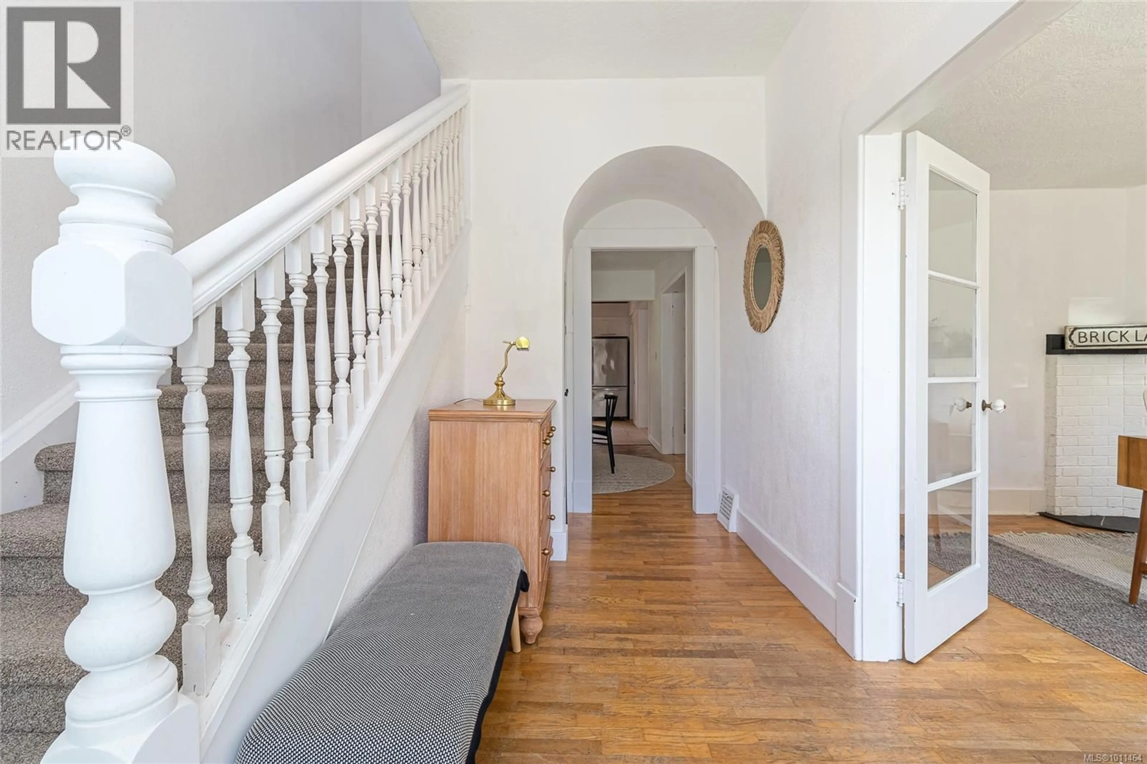 Indoor entryway for 1512 BROOKE STREET, Victoria British Columbia V8S1M5