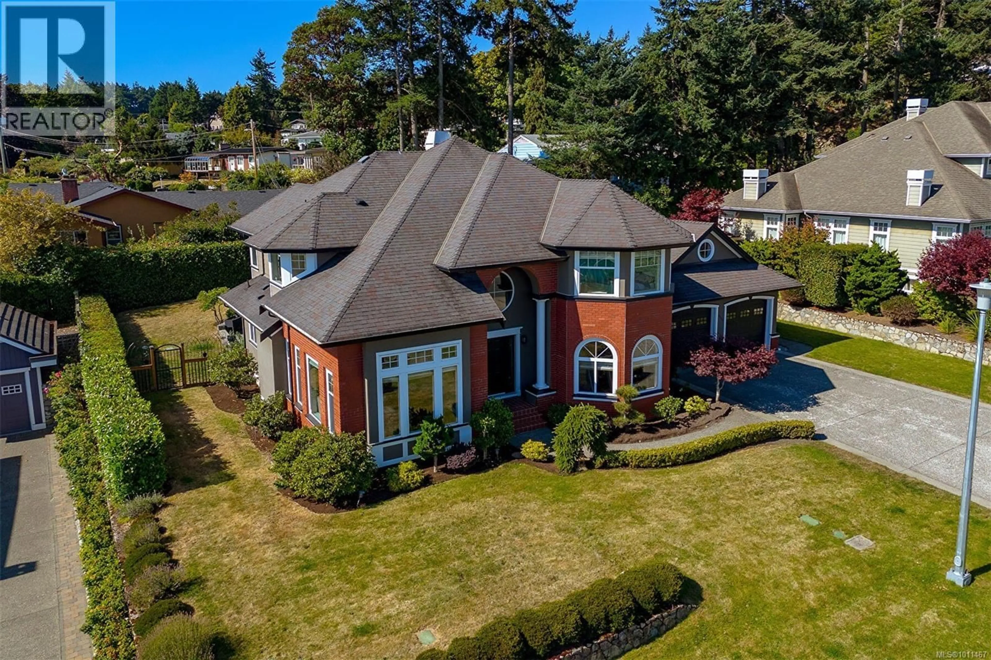 A pic from outside/outdoor area/front of a property/back of a property/a pic from drone, street for 4566 GORDON POINT DRIVE, Saanich British Columbia V8N6L3