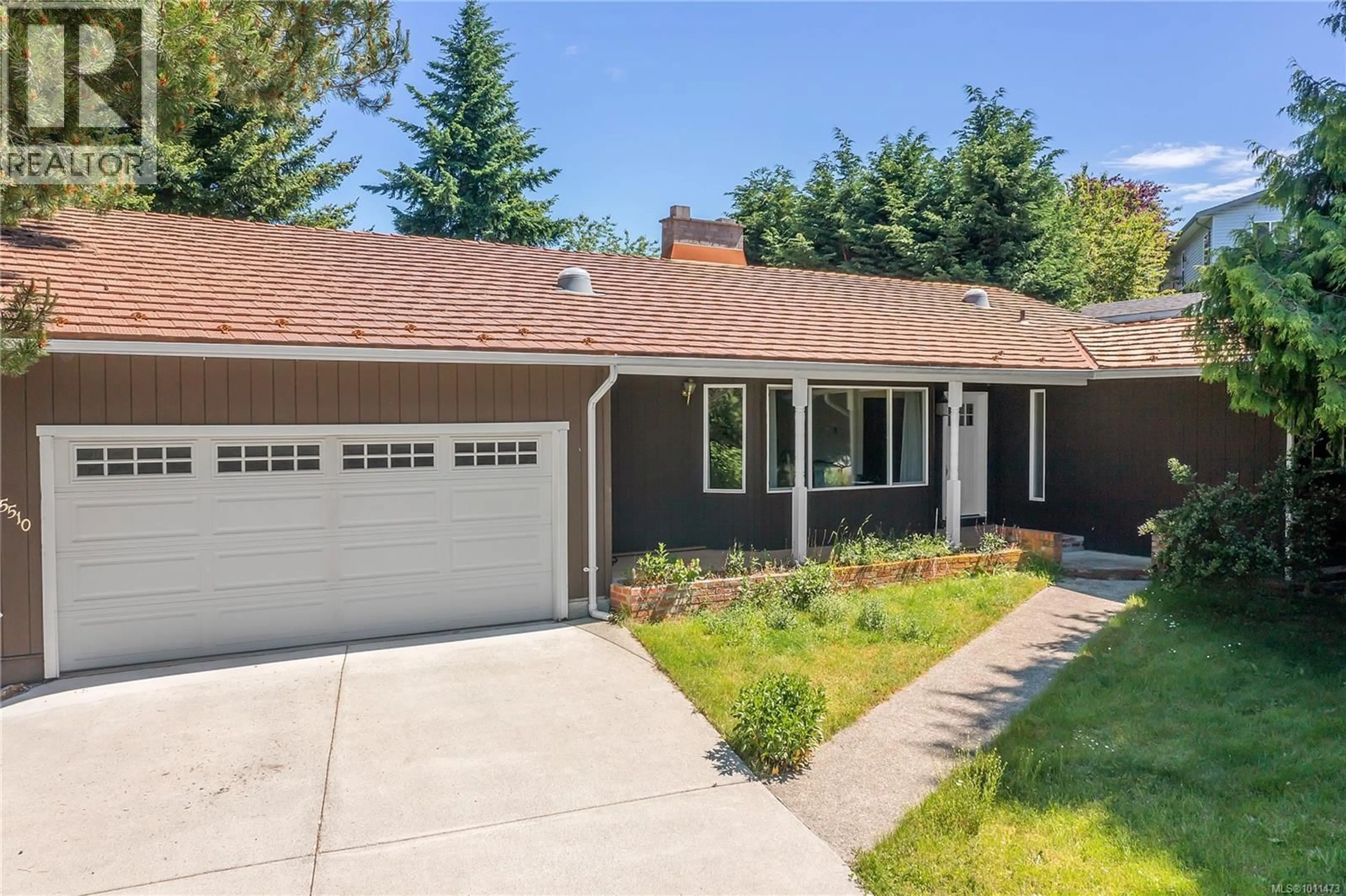 Home with vinyl exterior material, street for 5510 RUTHERFORD ROAD, Nanaimo British Columbia V9T5N4