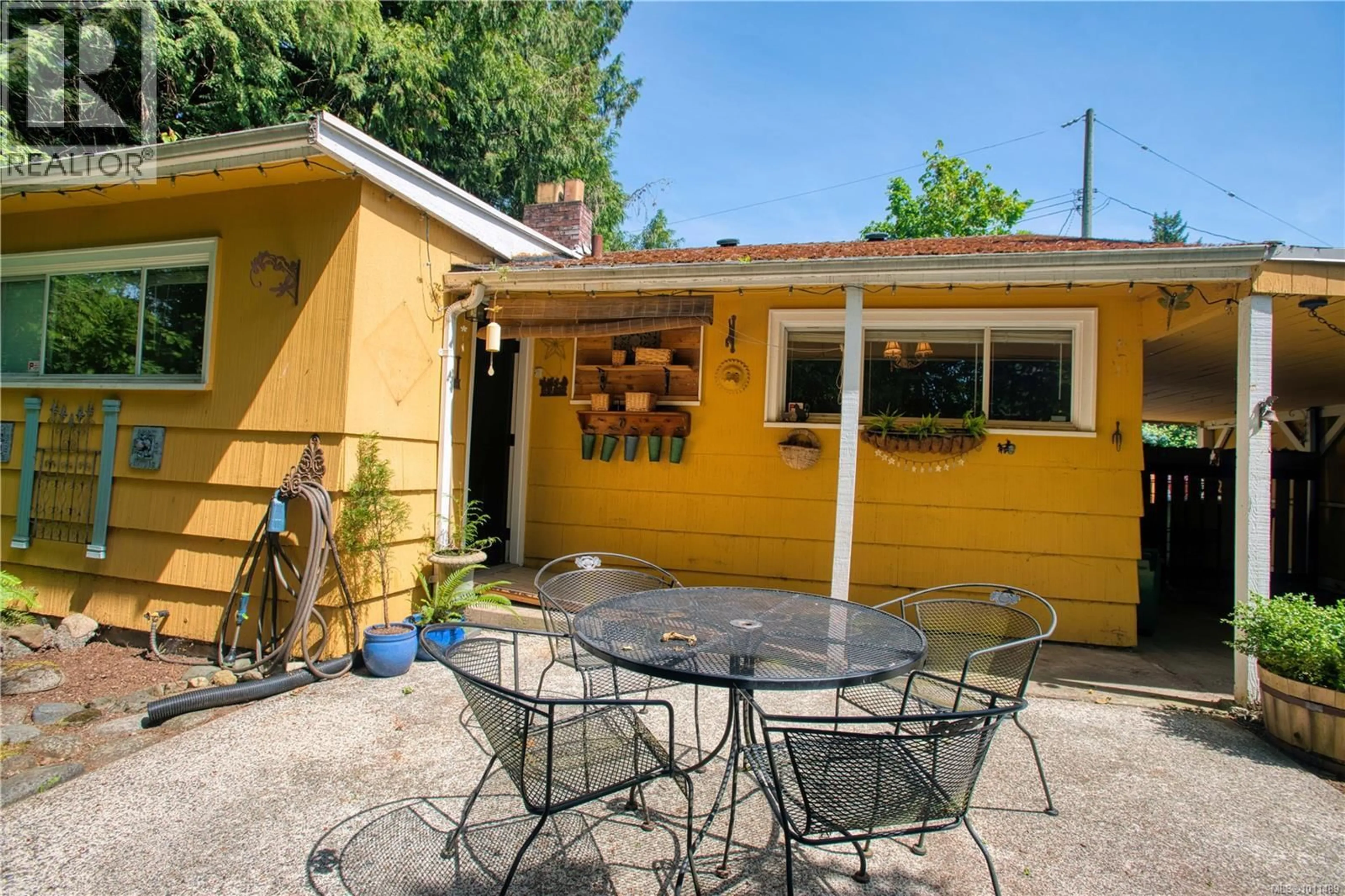 Patio, street for 1180 MACDONALD CRESCENT, Nanaimo British Columbia V9S2C2
