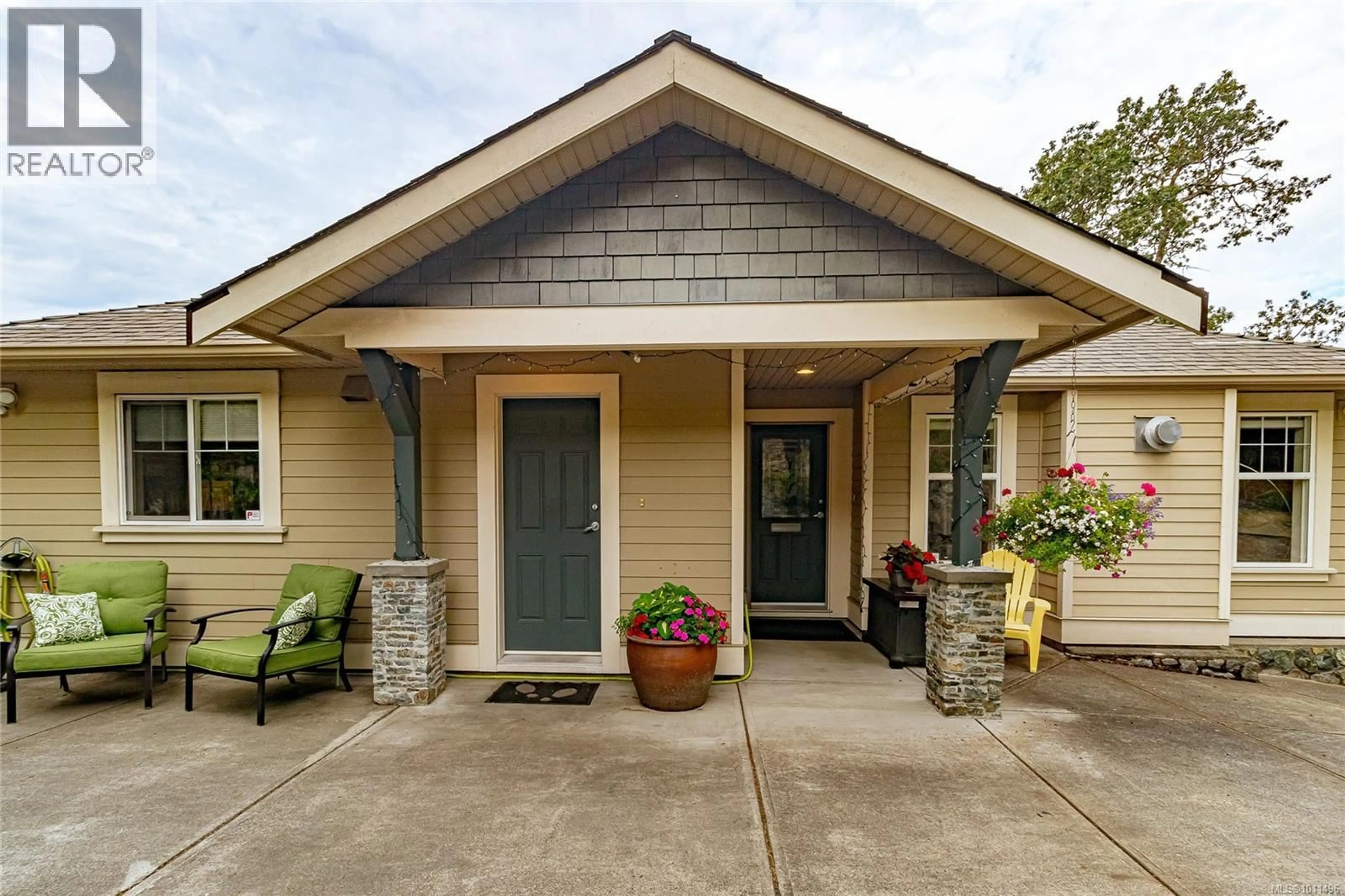 Unknown for 1903 WOODLEY ROAD, Saanich British Columbia V8P1K4