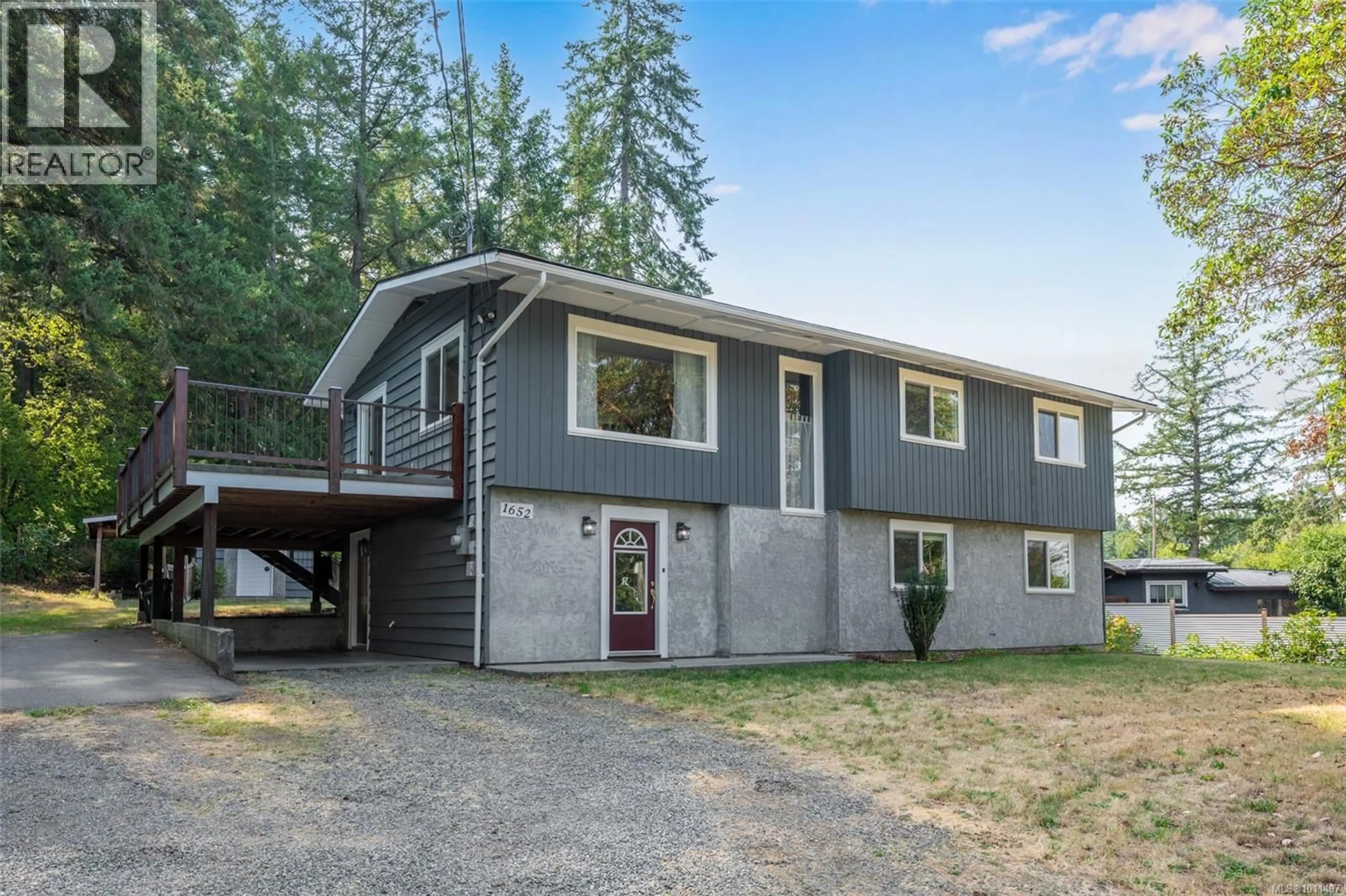 Home with vinyl exterior material, unknown for 1652 MAPLE BAY ROAD, Duncan British Columbia V9L5R1