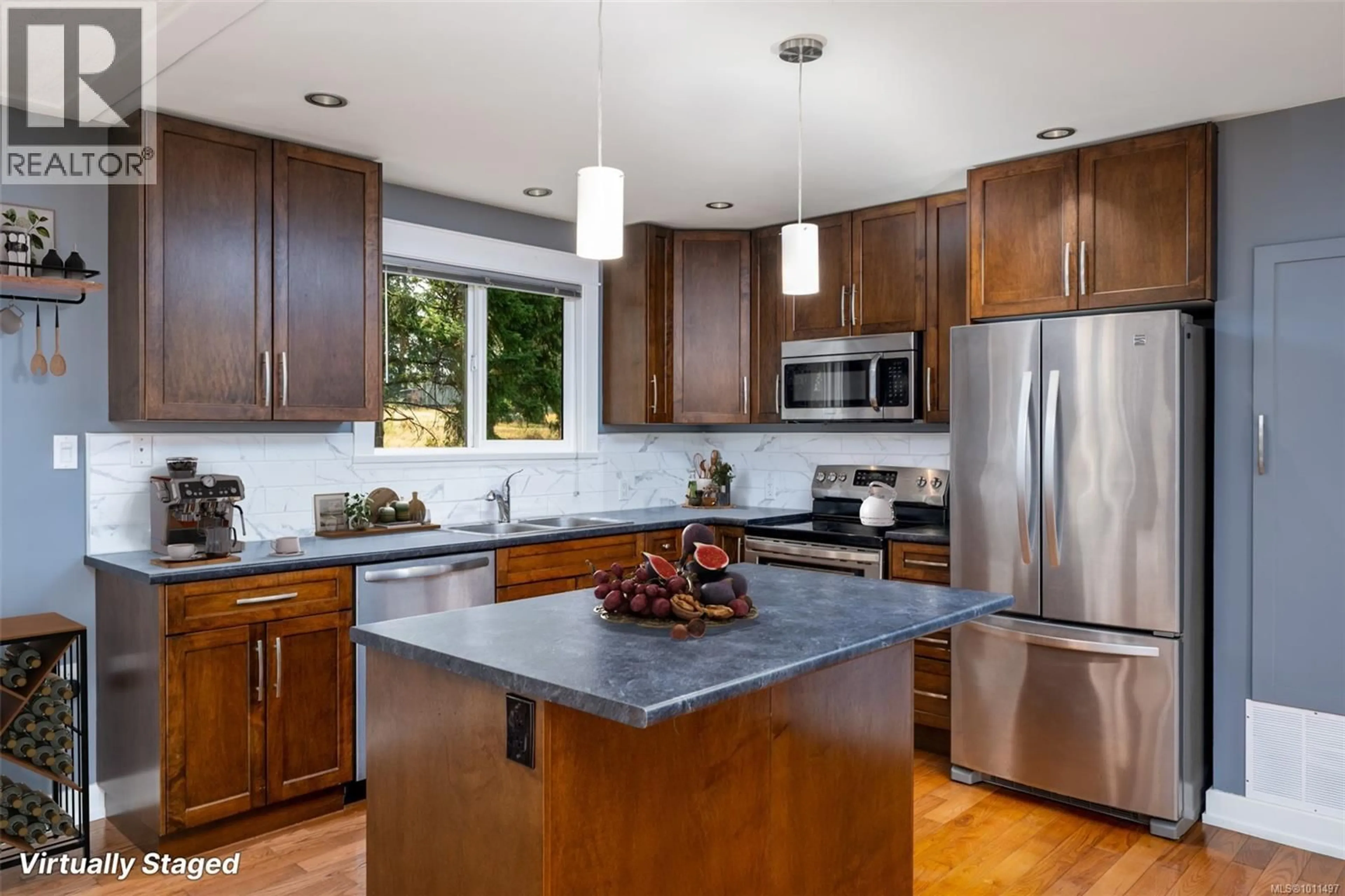 Open concept kitchen, unknown for 1652 MAPLE BAY ROAD, Duncan British Columbia V9L5R1