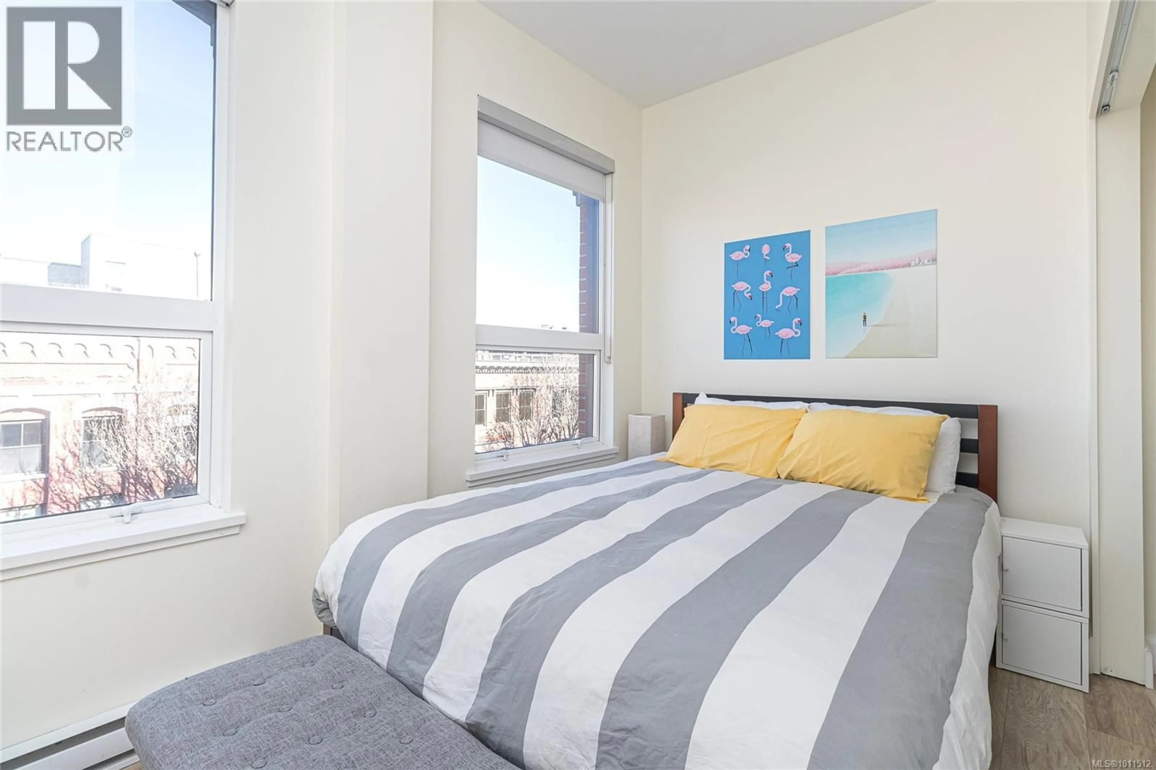 Bedroom with bed, unknown for 316 - 595 PANDORA AVENUE, Victoria British Columbia V8W1N5