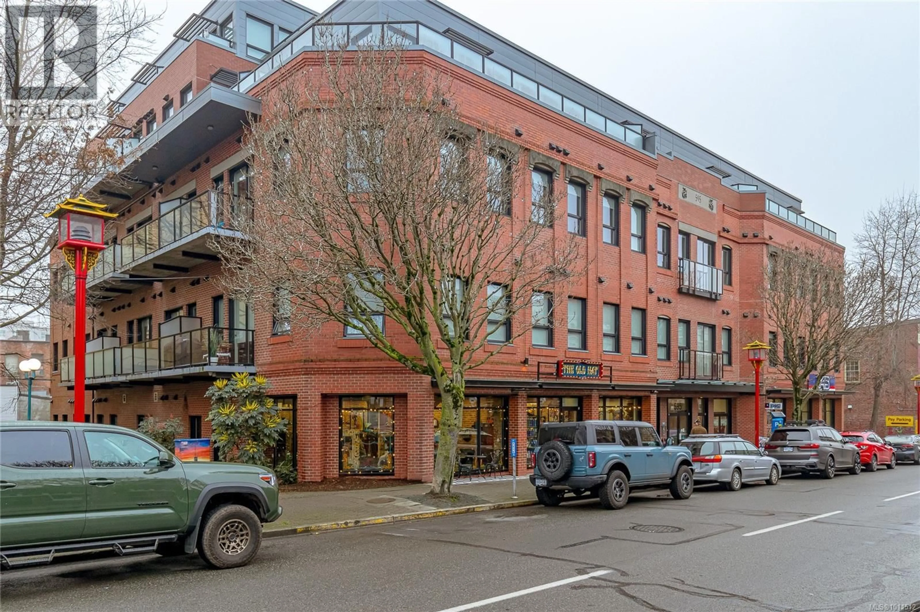 Patio, building for 316 - 595 PANDORA AVENUE, Victoria British Columbia V8W1N5