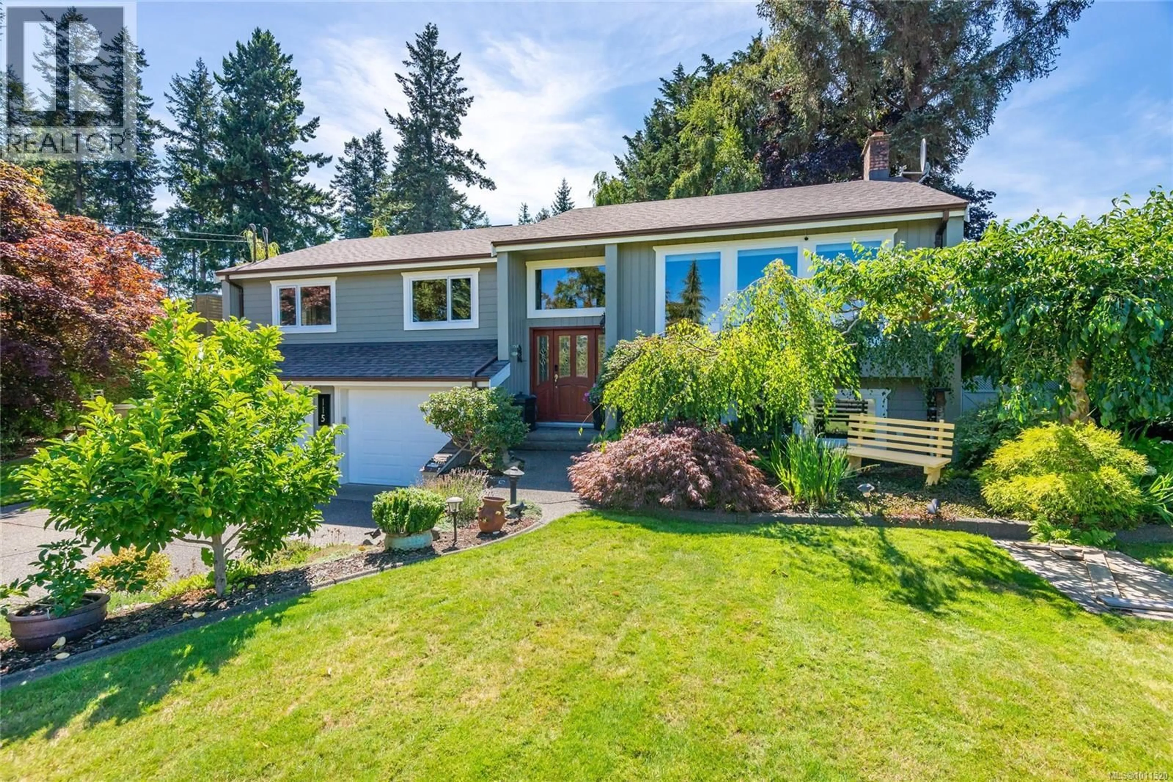 Home with vinyl exterior material, street for 115 ENGLES ROAD, Campbell River British Columbia V9H1J8