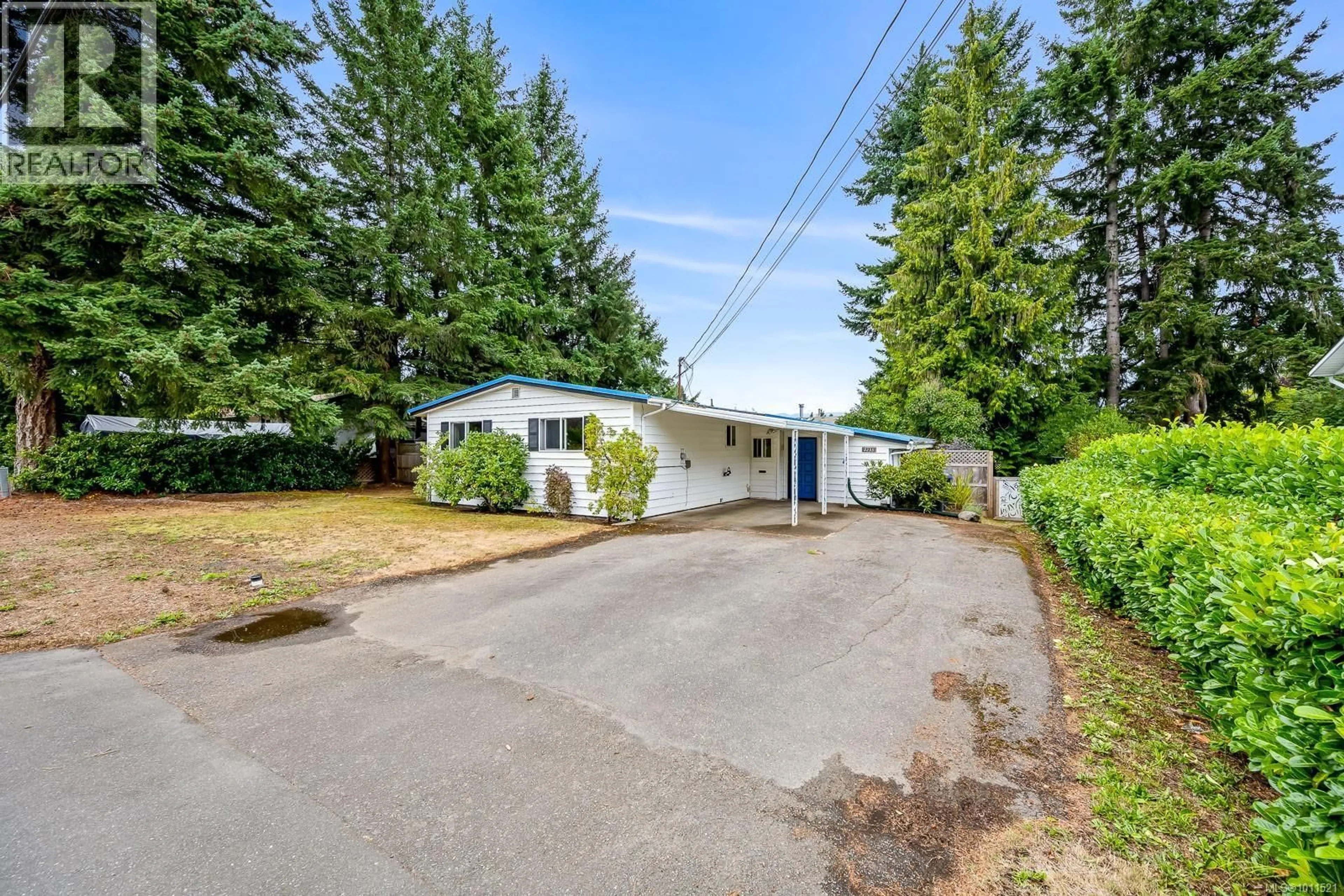 A pic from outside/outdoor area/front of a property/back of a property/a pic from drone, street for 2255 PIERCY AVENUE, Courtenay British Columbia V9N3G7