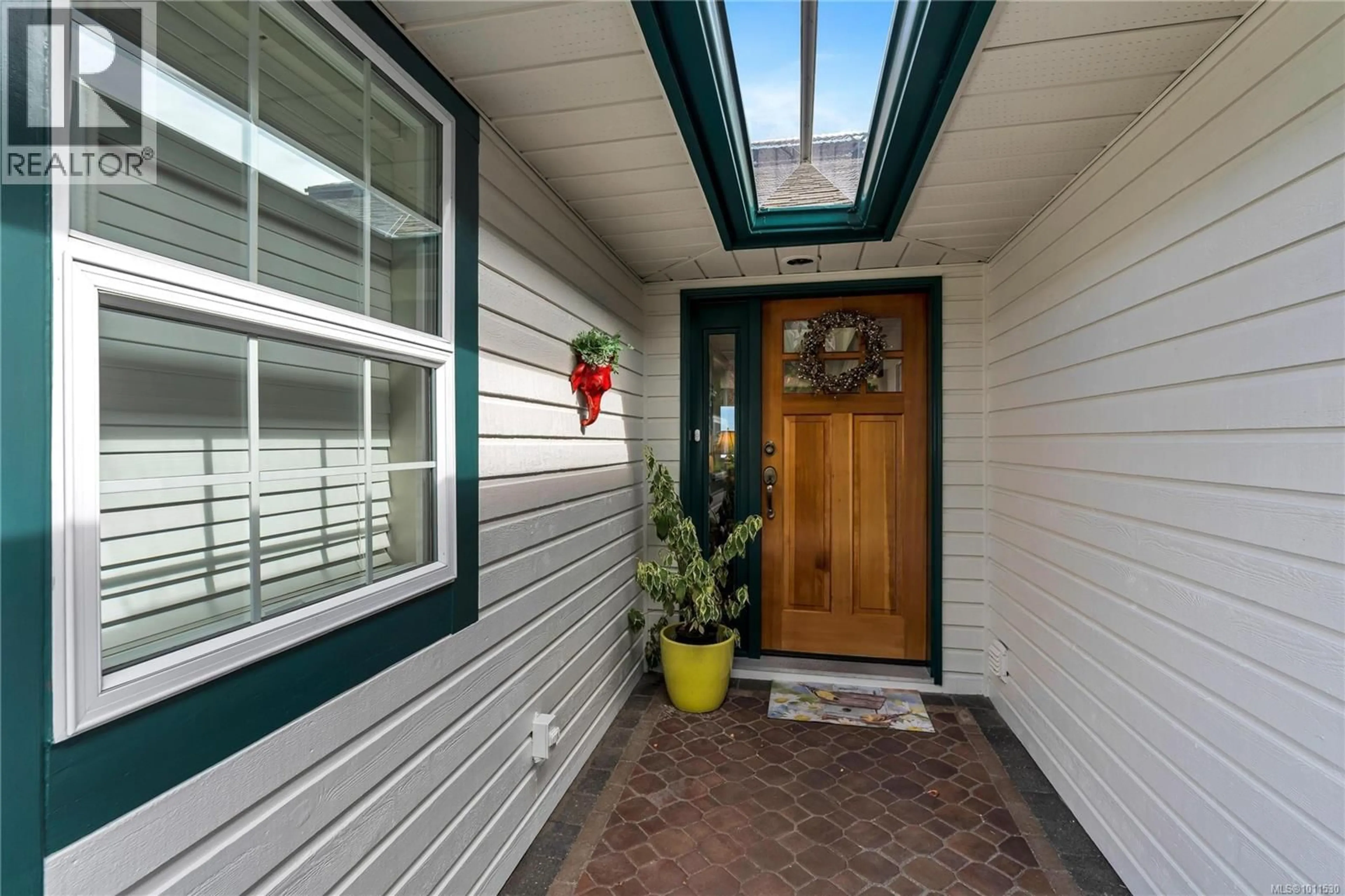 Indoor entryway for 541 CEDAR CRESCENT, Cobble Hill British Columbia V0R1L1
