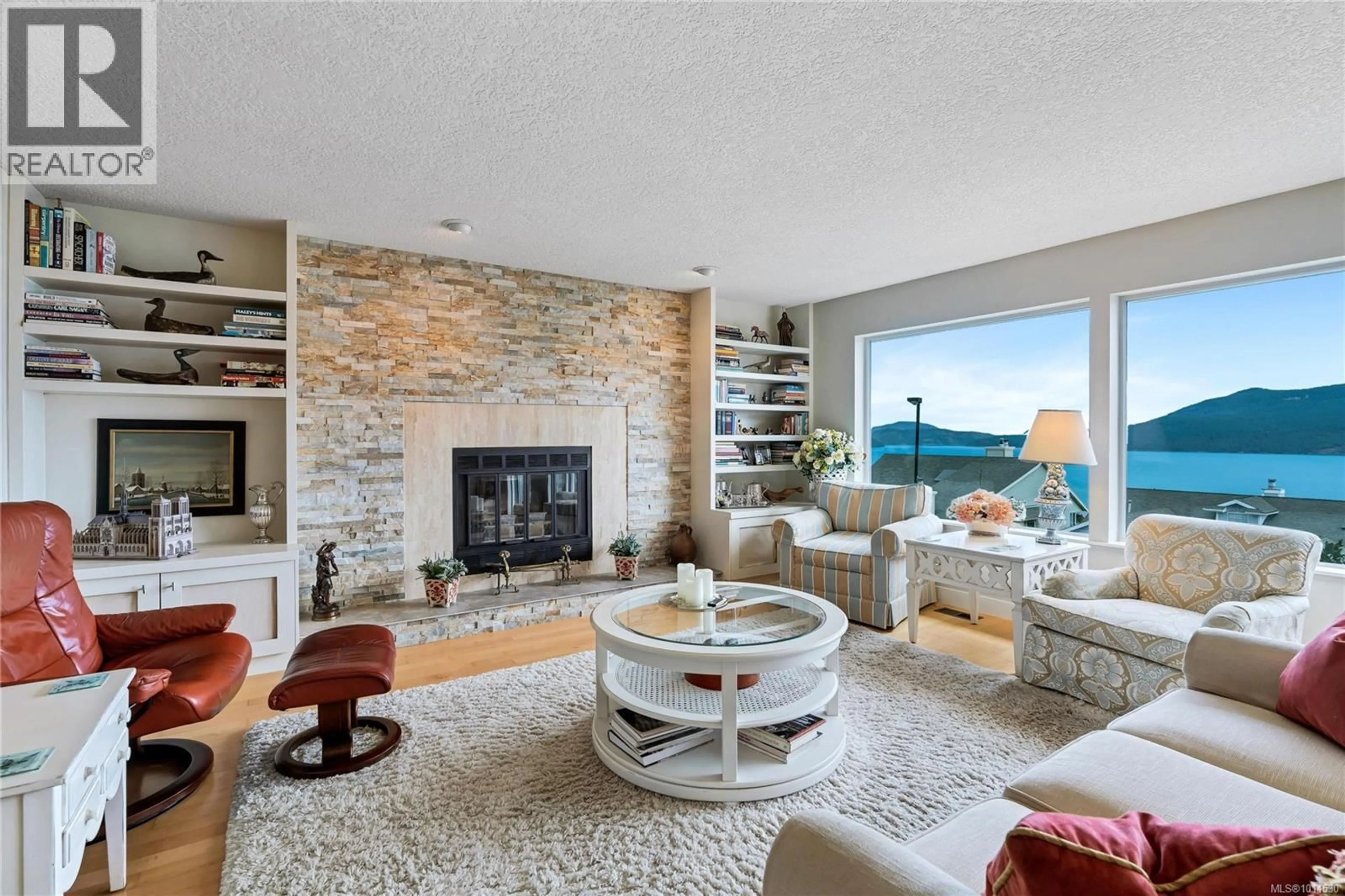 Living room with furniture, unknown for 541 CEDAR CRESCENT, Cobble Hill British Columbia V0R1L1