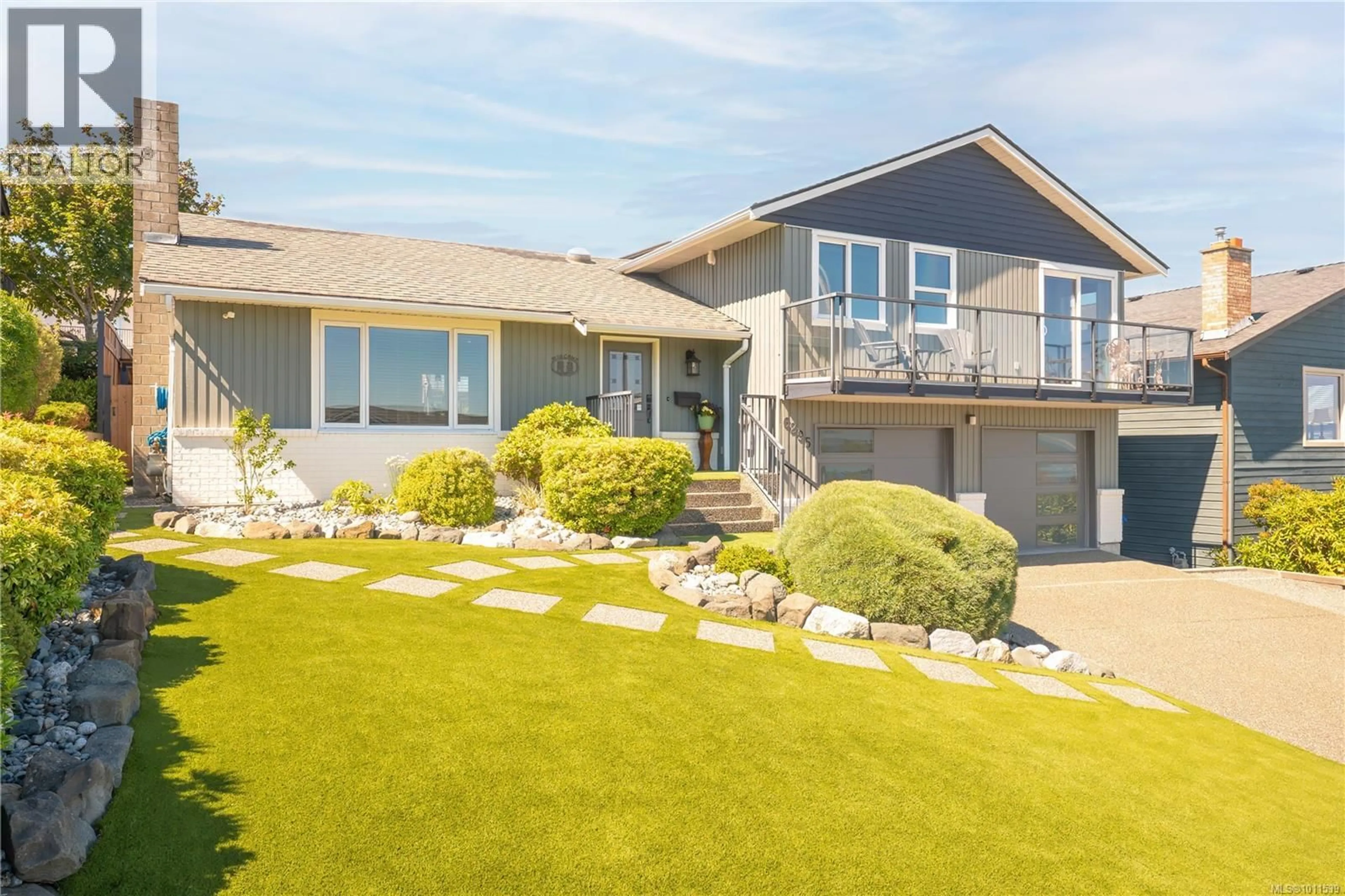 Home with vinyl exterior material, unknown for 6295 MCGIRR ROAD, Nanaimo British Columbia V9V1C3