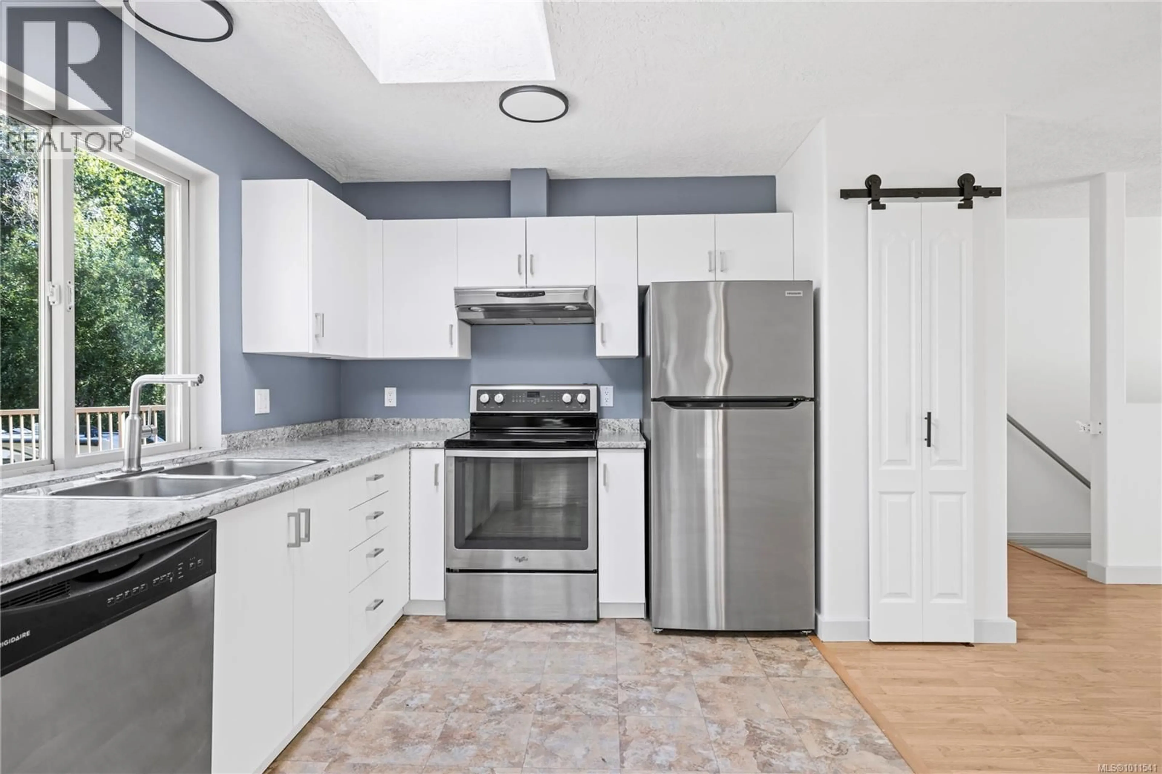 Standard kitchen, unknown for 1092 KOSKIMO ROAD, Qualicum Beach British Columbia V9K2R6