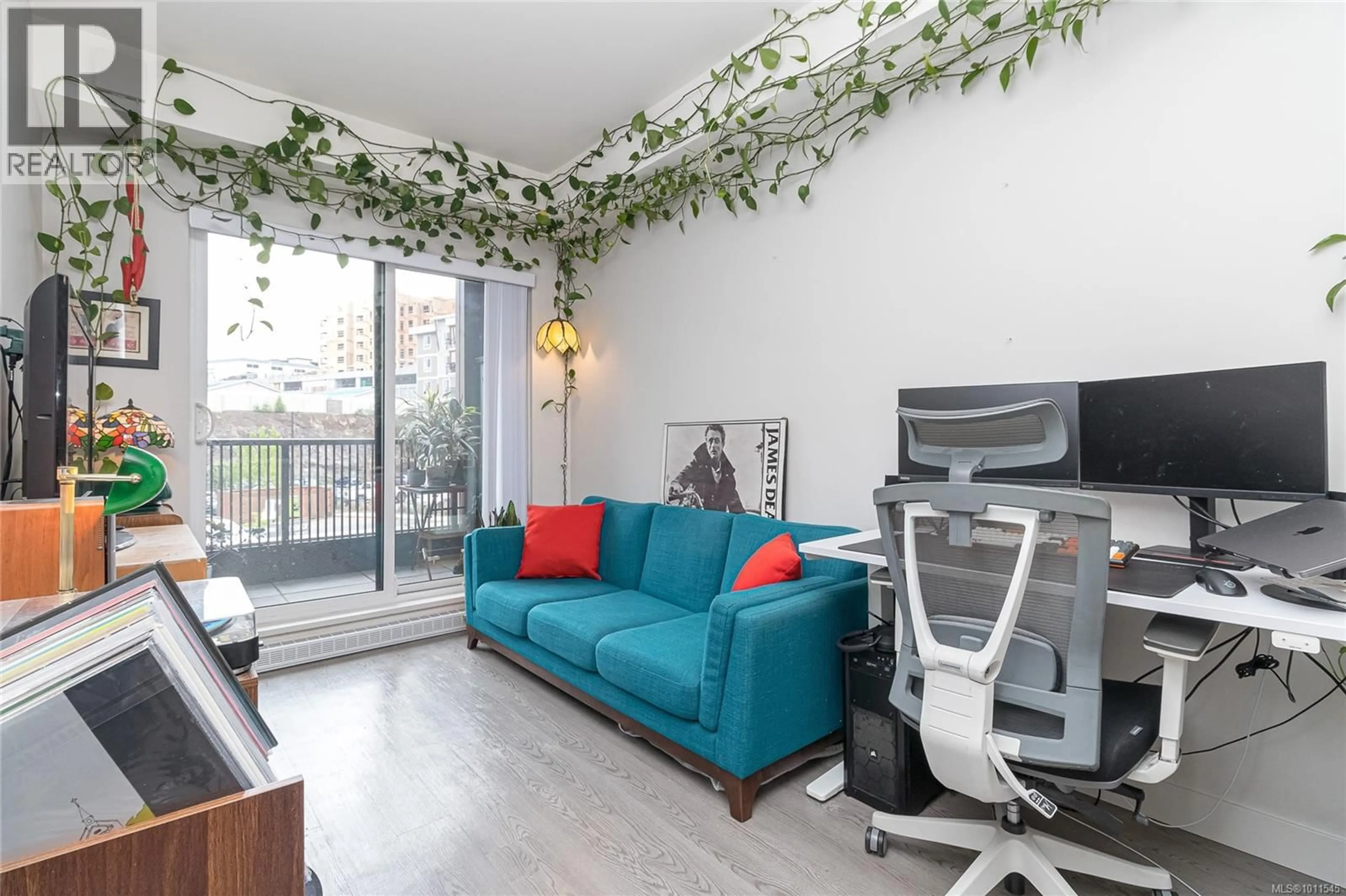 Living room with furniture, unknown for 207 - 707 TREANOR AVENUE, Langford British Columbia V9B0X7