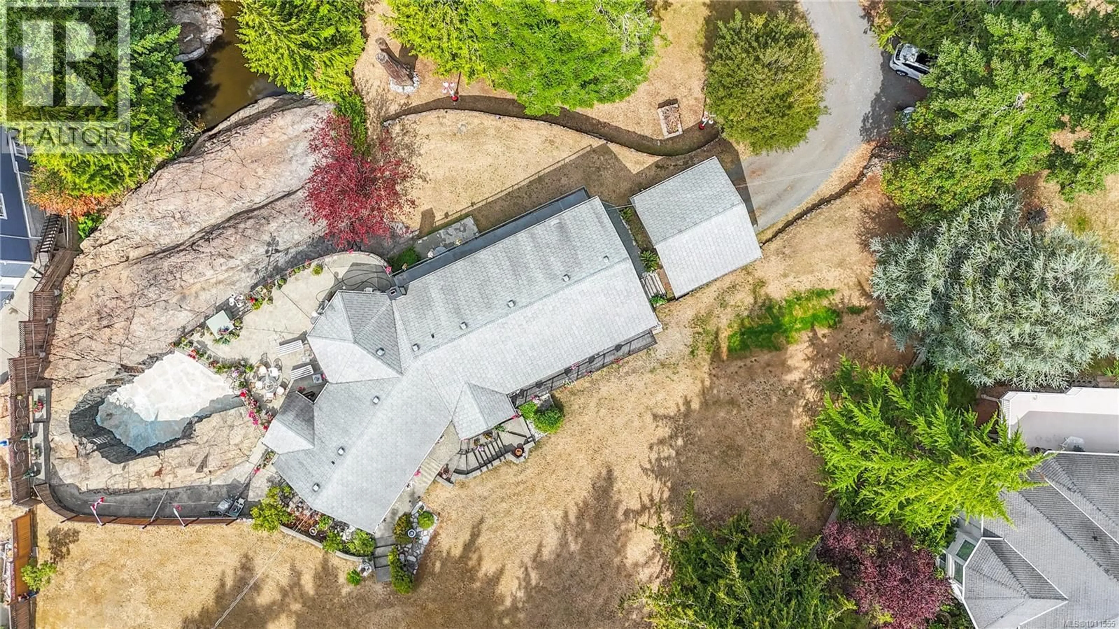 A pic from outside/outdoor area/front of a property/back of a property/a pic from drone, street for 936 WALFRED ROAD, Langford British Columbia V9C2P4