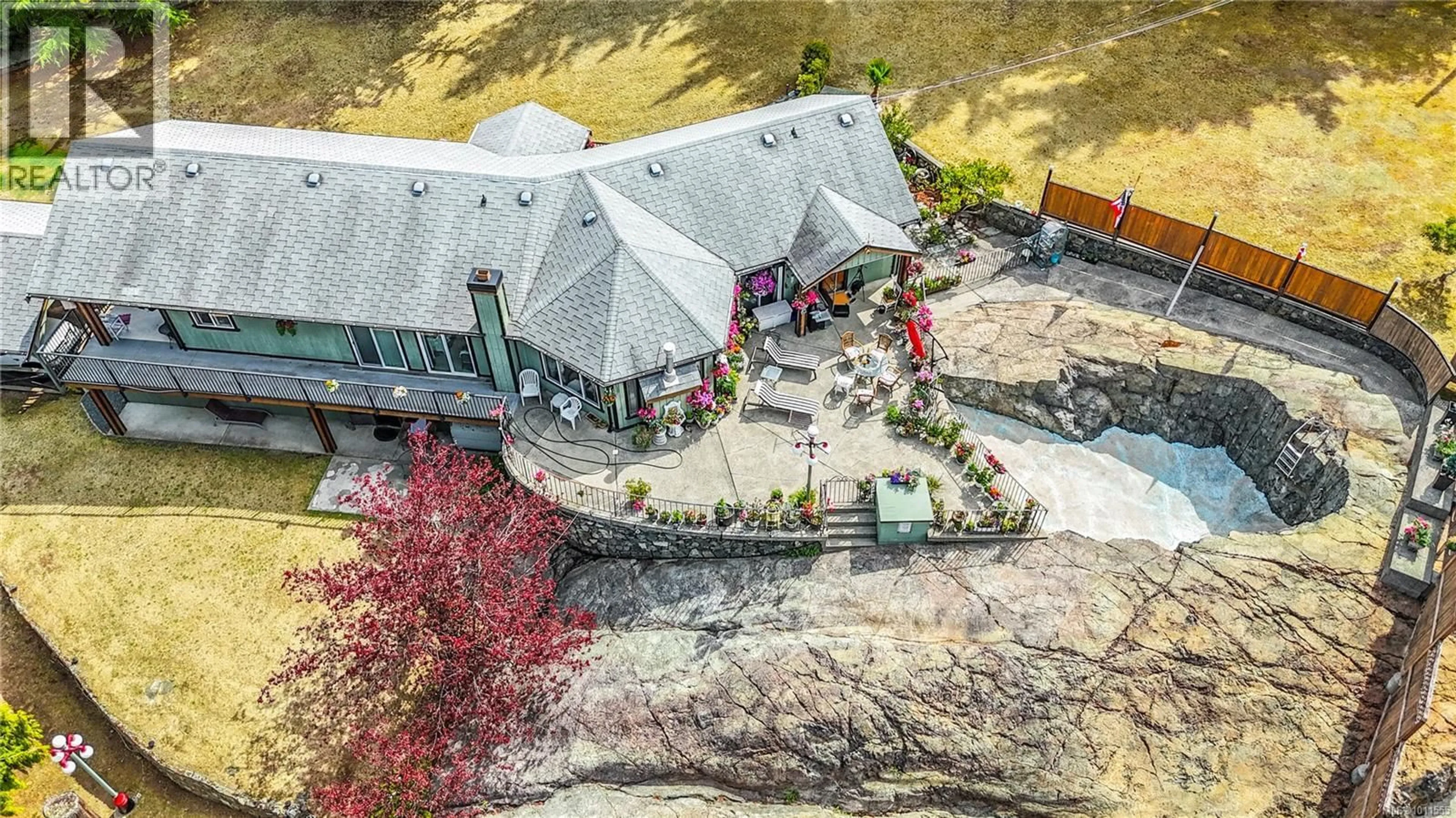 A pic from outside/outdoor area/front of a property/back of a property/a pic from drone, mountain view for 936 WALFRED ROAD, Langford British Columbia V9C2P4