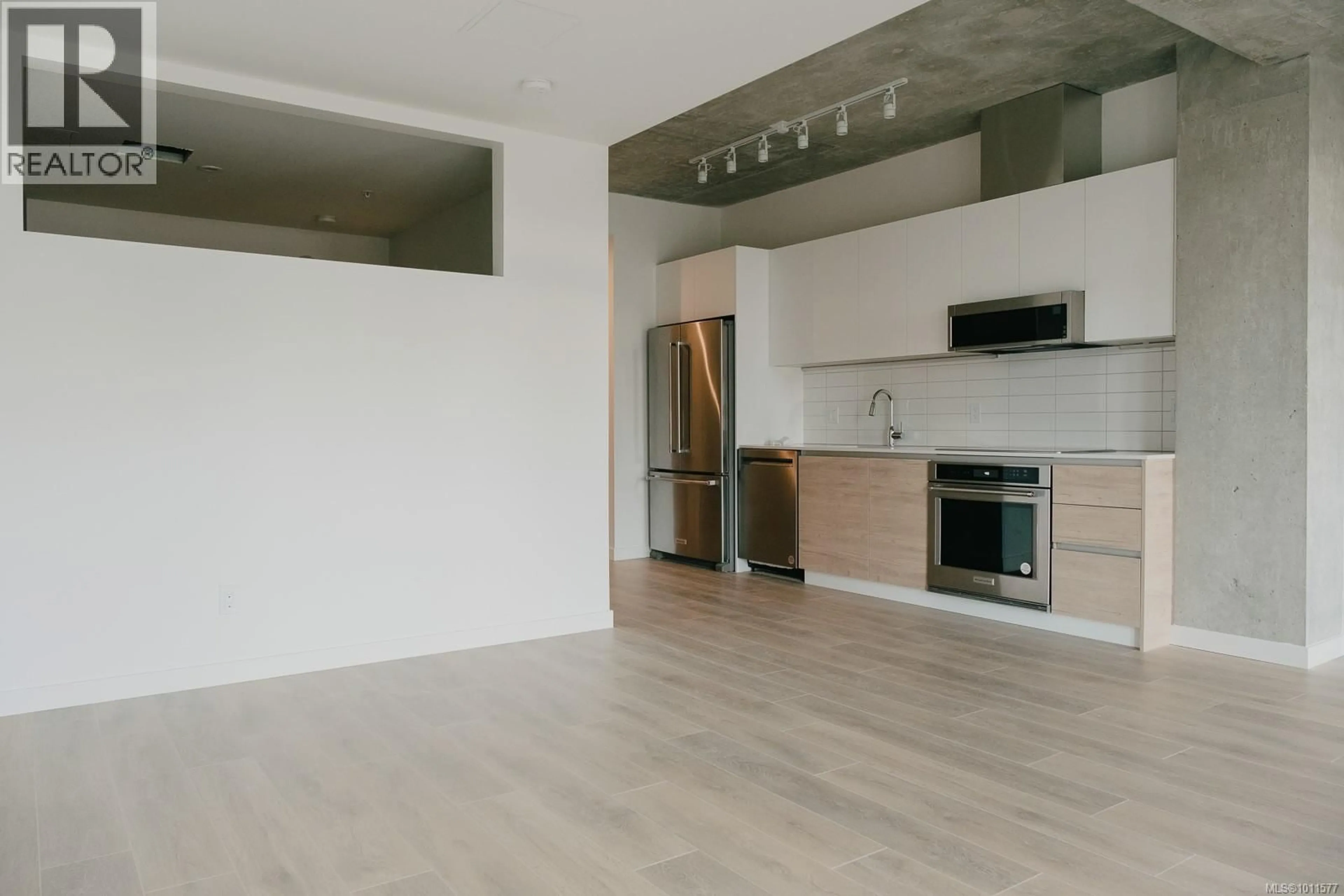 Unknown for 203 - 1097 VIEW STREET, Victoria British Columbia V8V3Z9