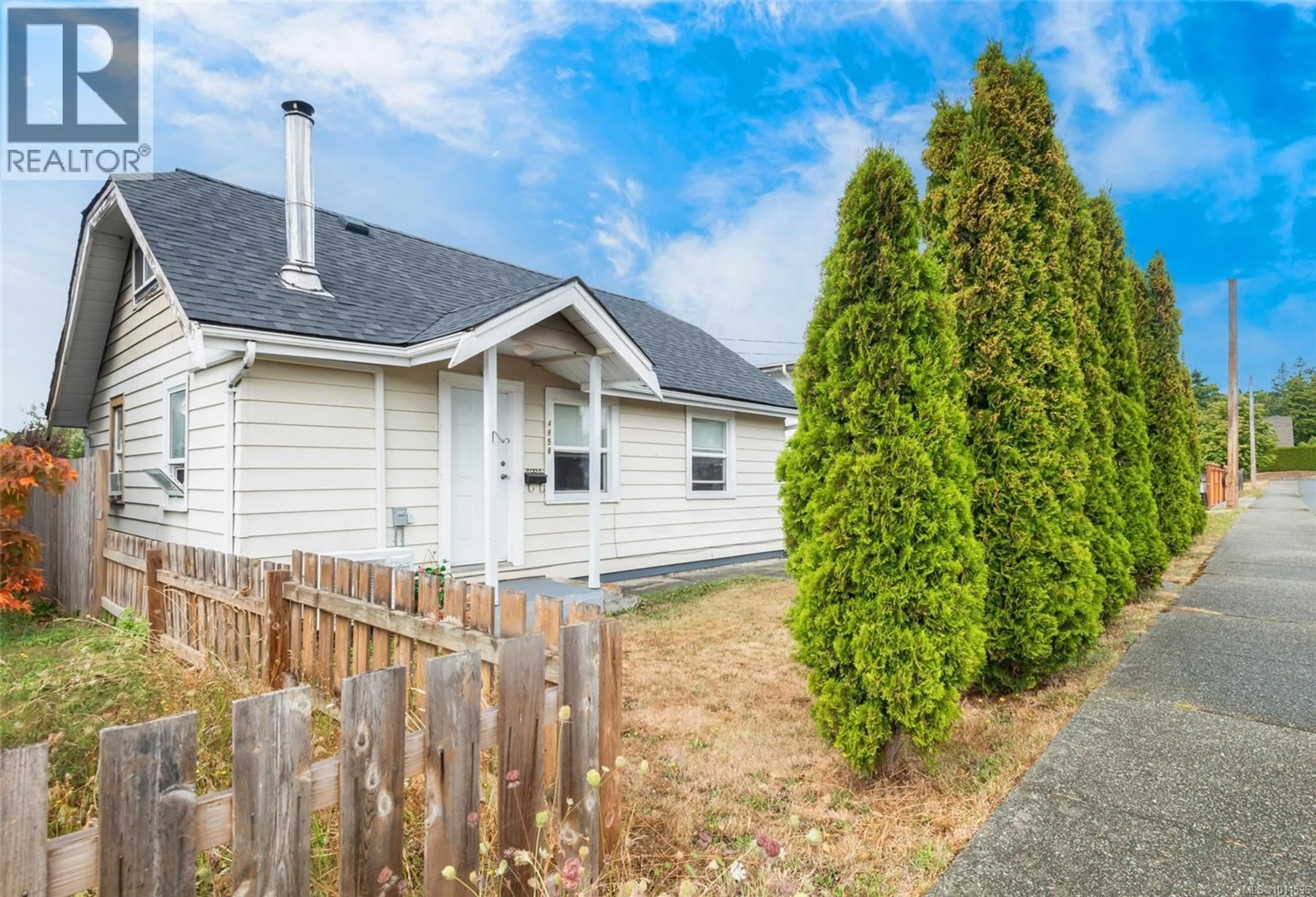 Home with vinyl exterior material, street for 4858 DAVID STREET, Port Alberni British Columbia V9Y6P2