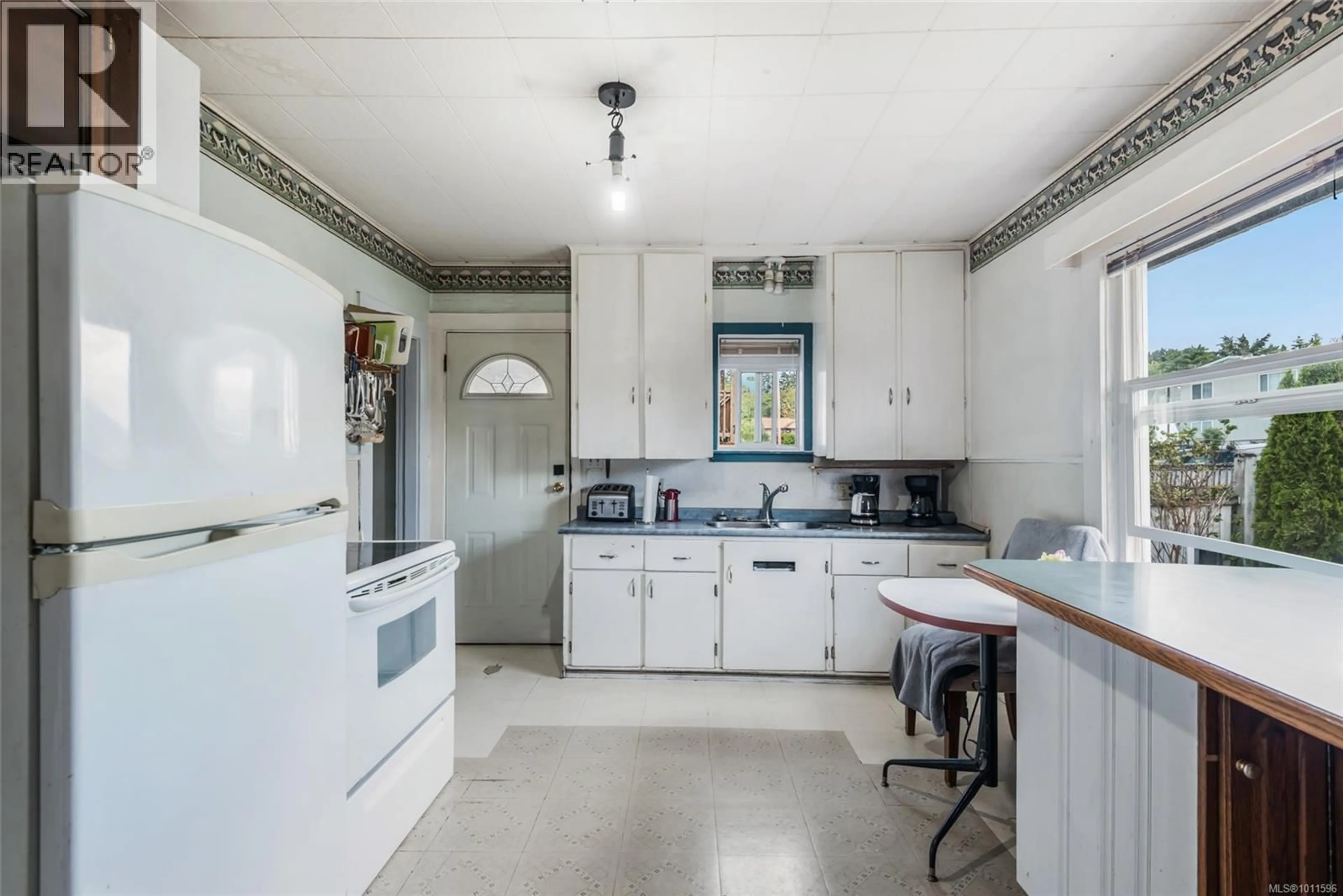 Standard kitchen, ceramic/tile floor for 4858 DAVID STREET, Port Alberni British Columbia V9Y6P2
