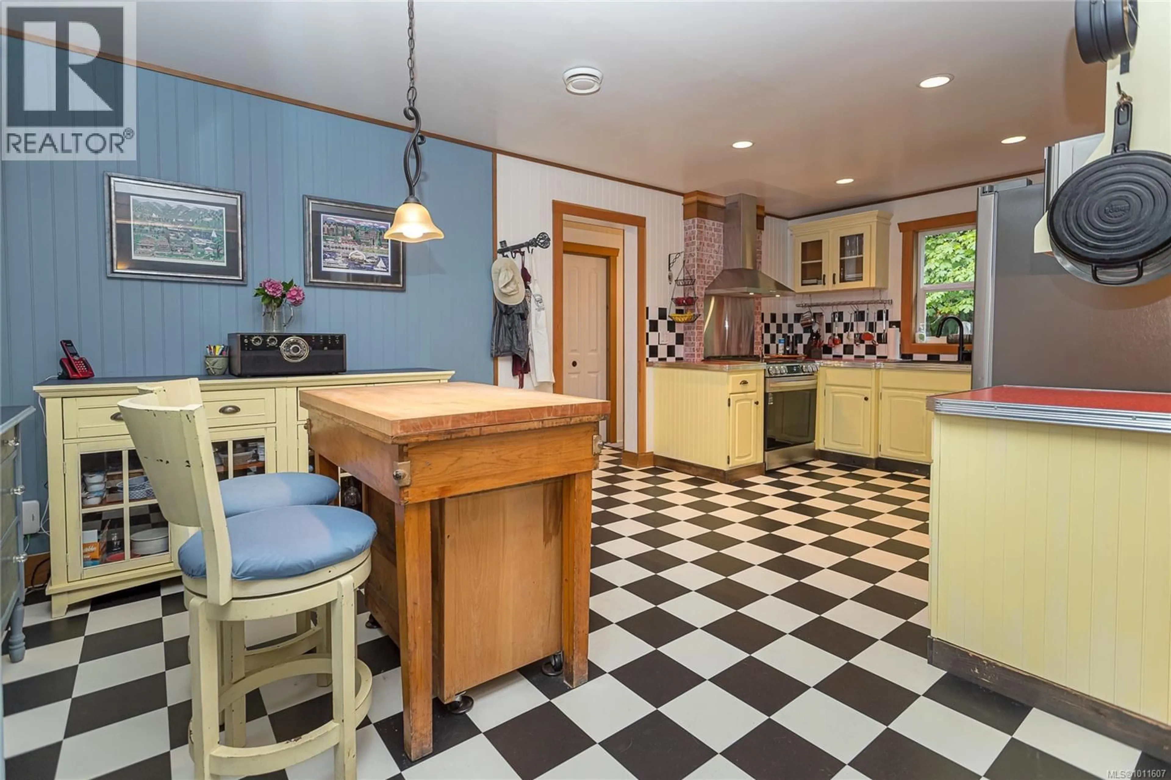 Unknown for 10821 CHEMAINUS ROAD, Saltair British Columbia V9G2A4