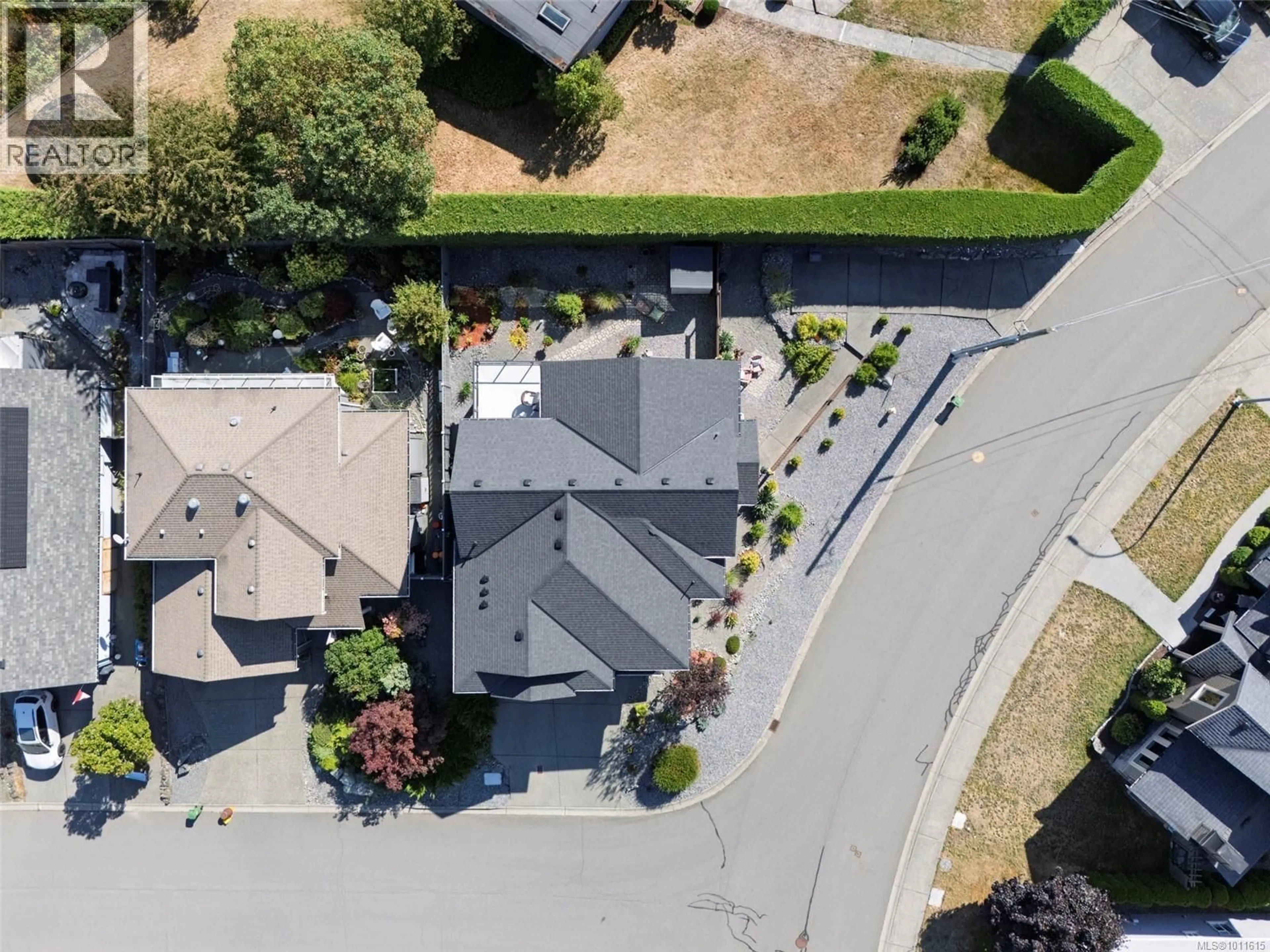 A pic from outside/outdoor area/front of a property/back of a property/a pic from drone, street for 3079 SEAHAVEN ROAD, Chemainus British Columbia V0R1K2