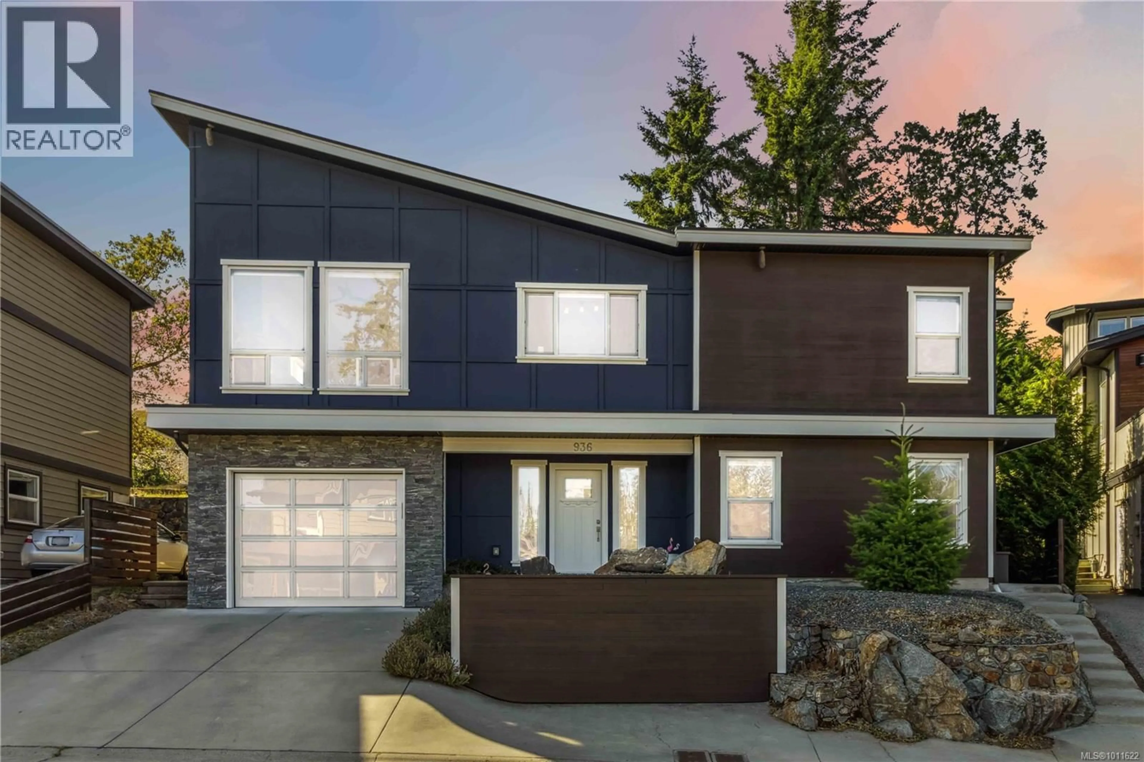 Home with vinyl exterior material, street for 936 AQUA COURT, Langford British Columbia V9B0N3