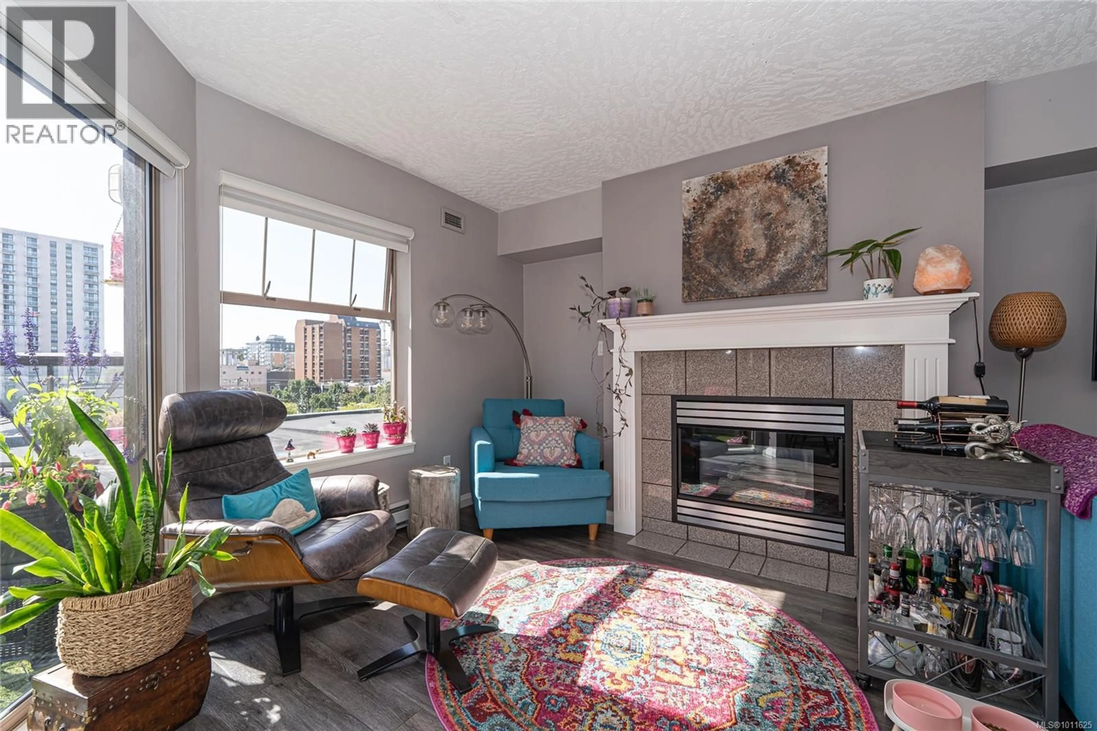 Living room with furniture, unknown for 404 - 935 JOHNSON STREET, Victoria British Columbia V8V3N5