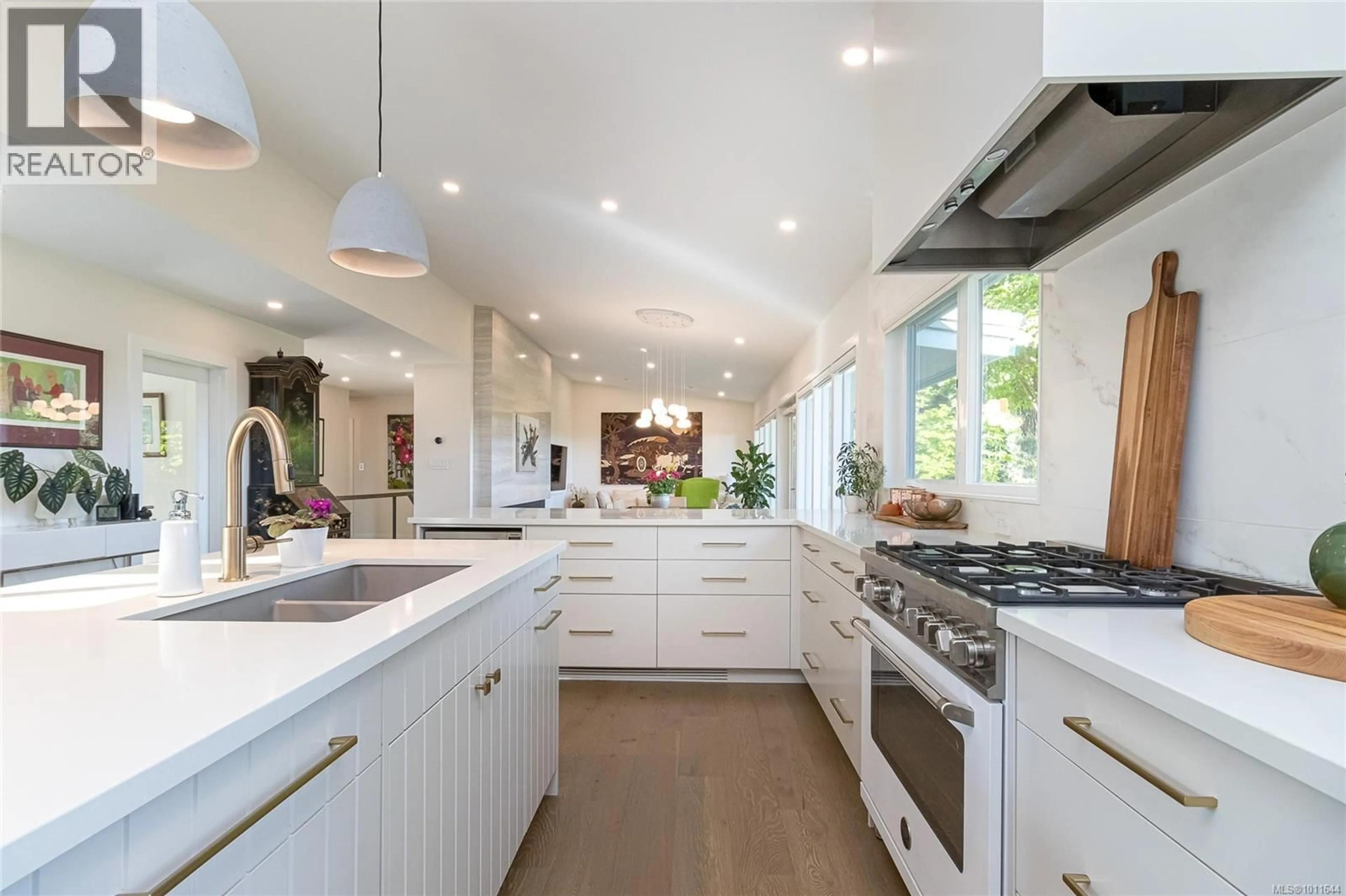 Contemporary kitchen, ceramic/tile floor for 4516 DUART ROAD, Saanich British Columbia V8N3K2