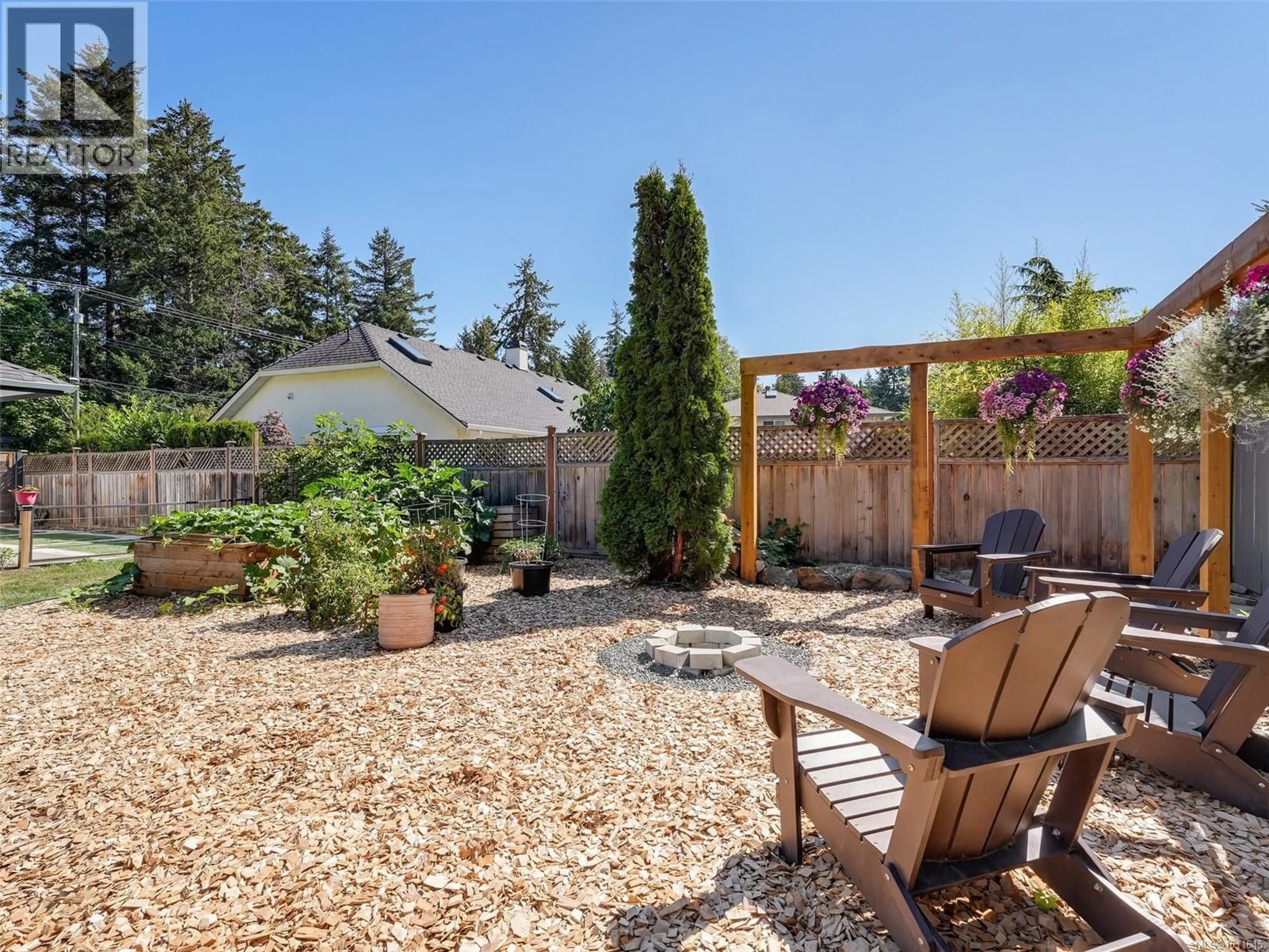 Patio, unknown for 4774 CORDOVA BAY ROAD, Saanich British Columbia V8Y2J5