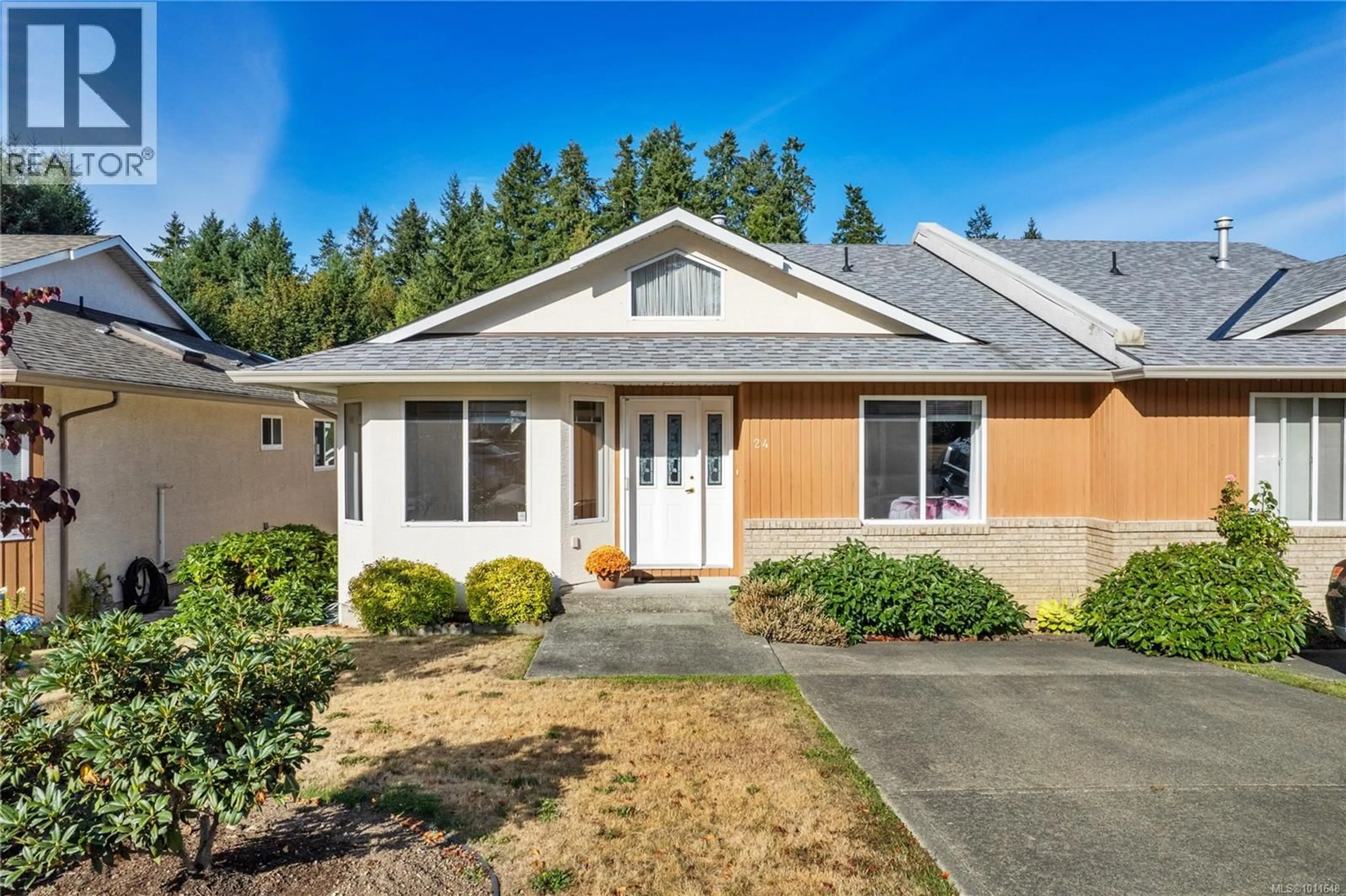 Home with vinyl exterior material, street for 24 - 1150 WALKEM ROAD, Ladysmith British Columbia V9G1S1