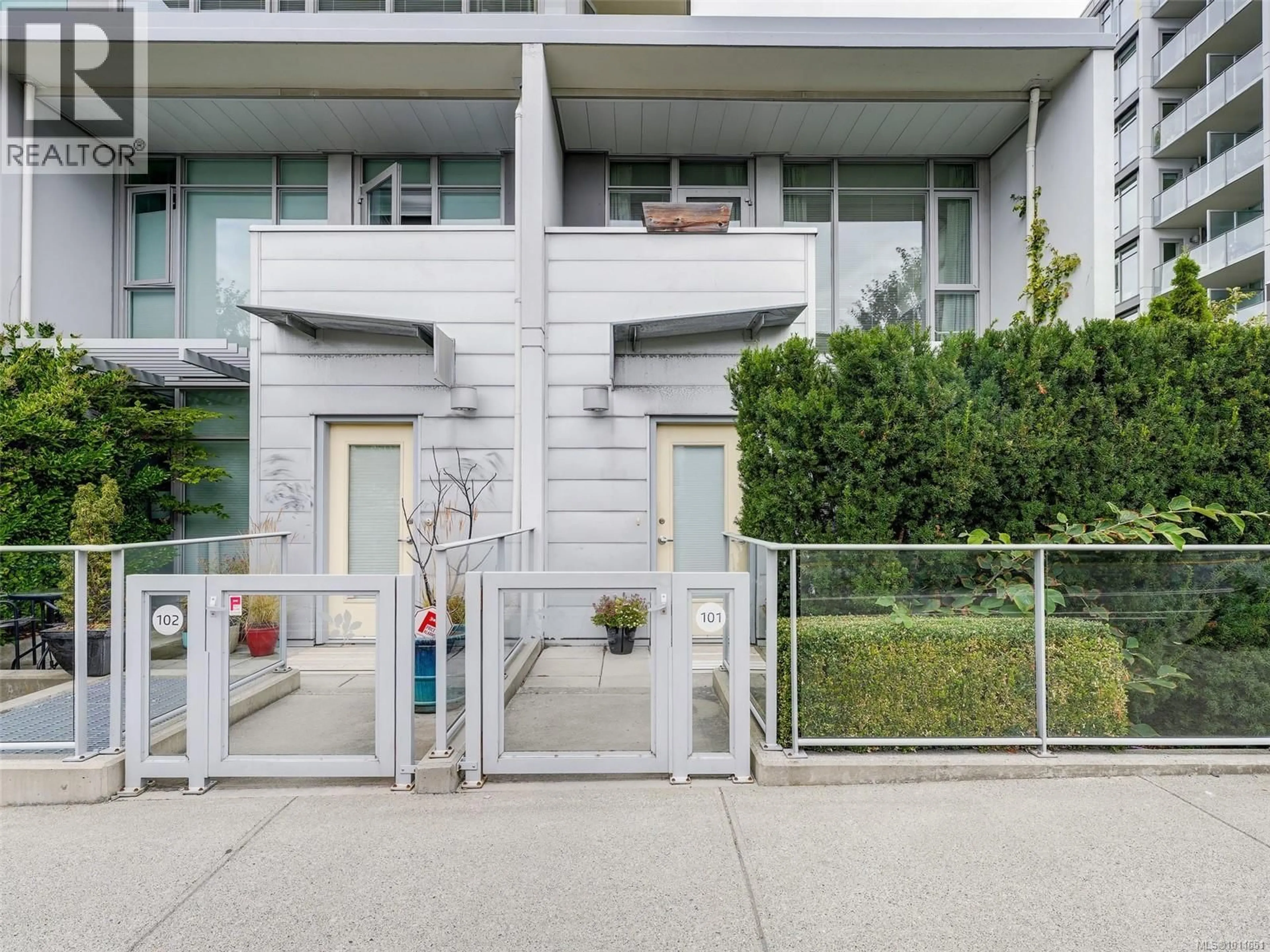 Unknown for 101 - 379 TYEE ROAD, Victoria British Columbia V9A0B4