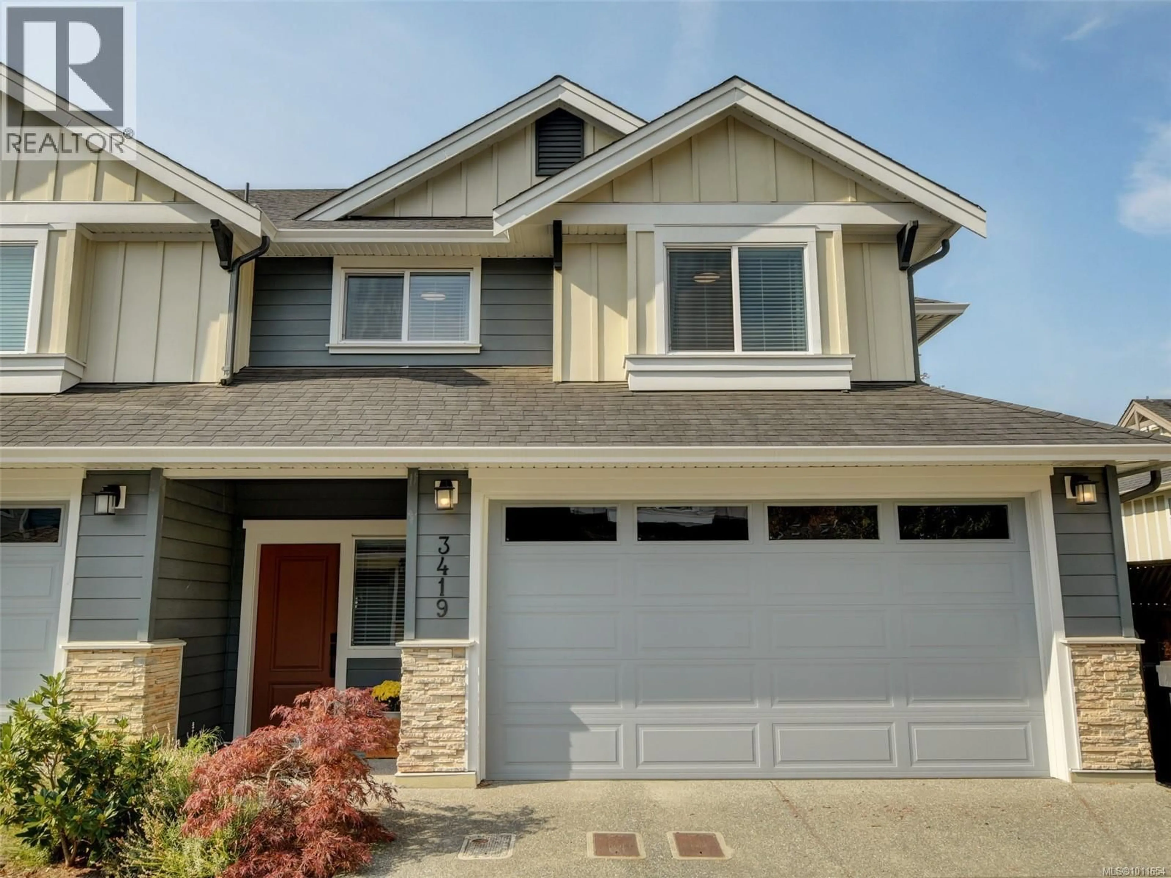 Home with vinyl exterior material, street for 3419 FUJI COURT, Langford British Columbia V9C0M6