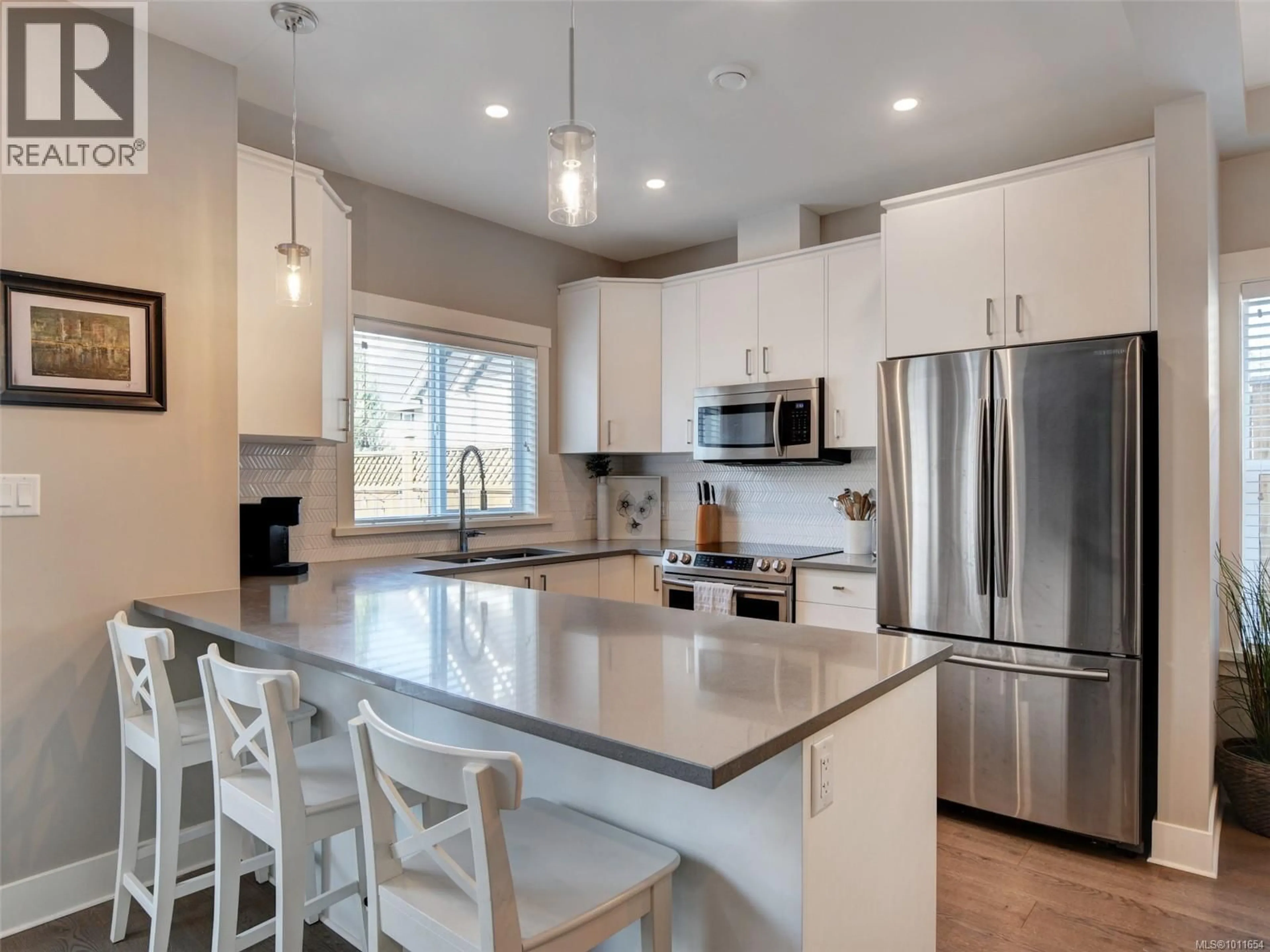 Open concept kitchen, unknown for 3419 FUJI COURT, Langford British Columbia V9C0M6
