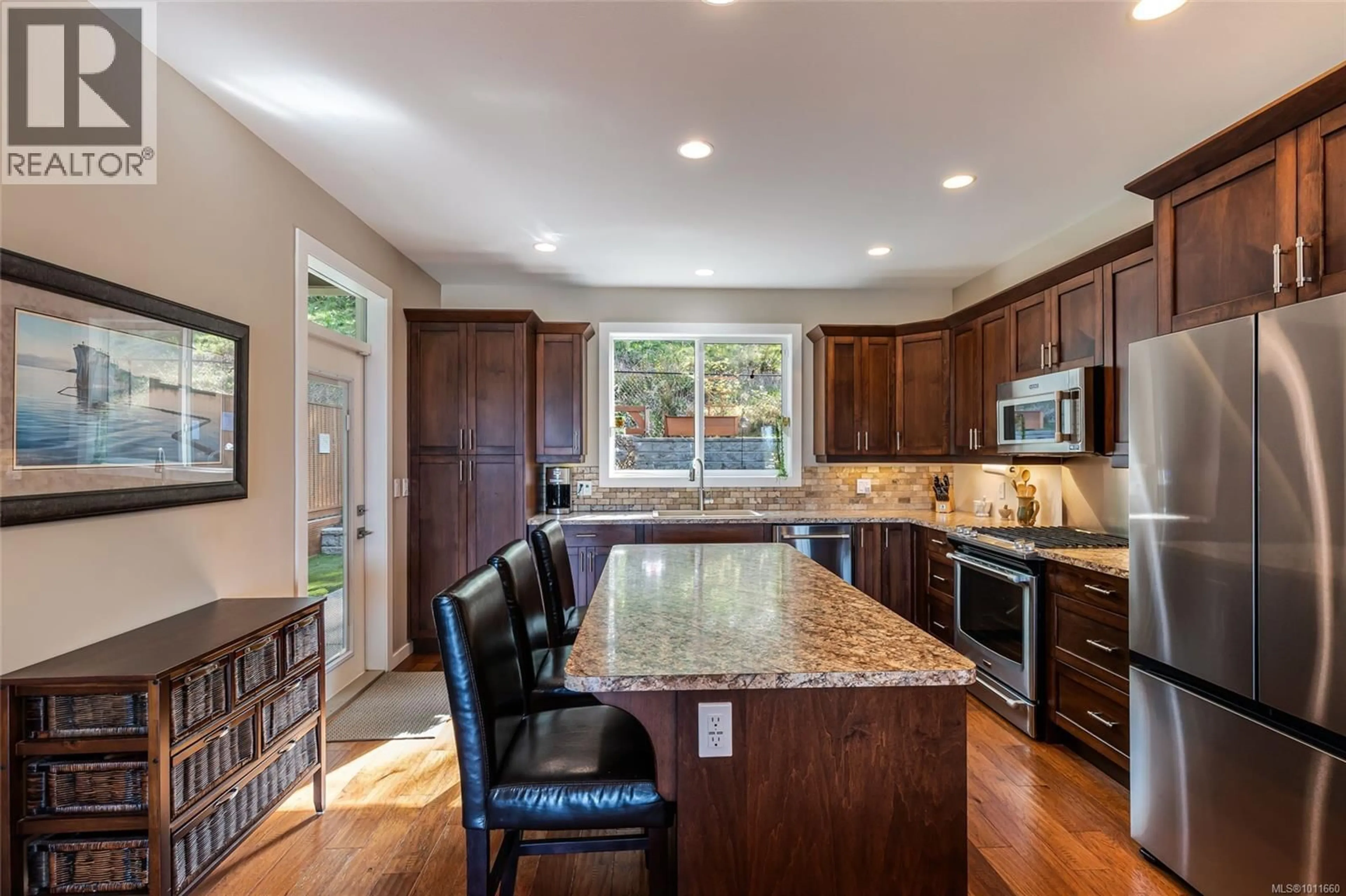 Open concept kitchen, ceramic/tile floor for 5134 DUNN PLACE, Nanaimo British Columbia V9T6S9