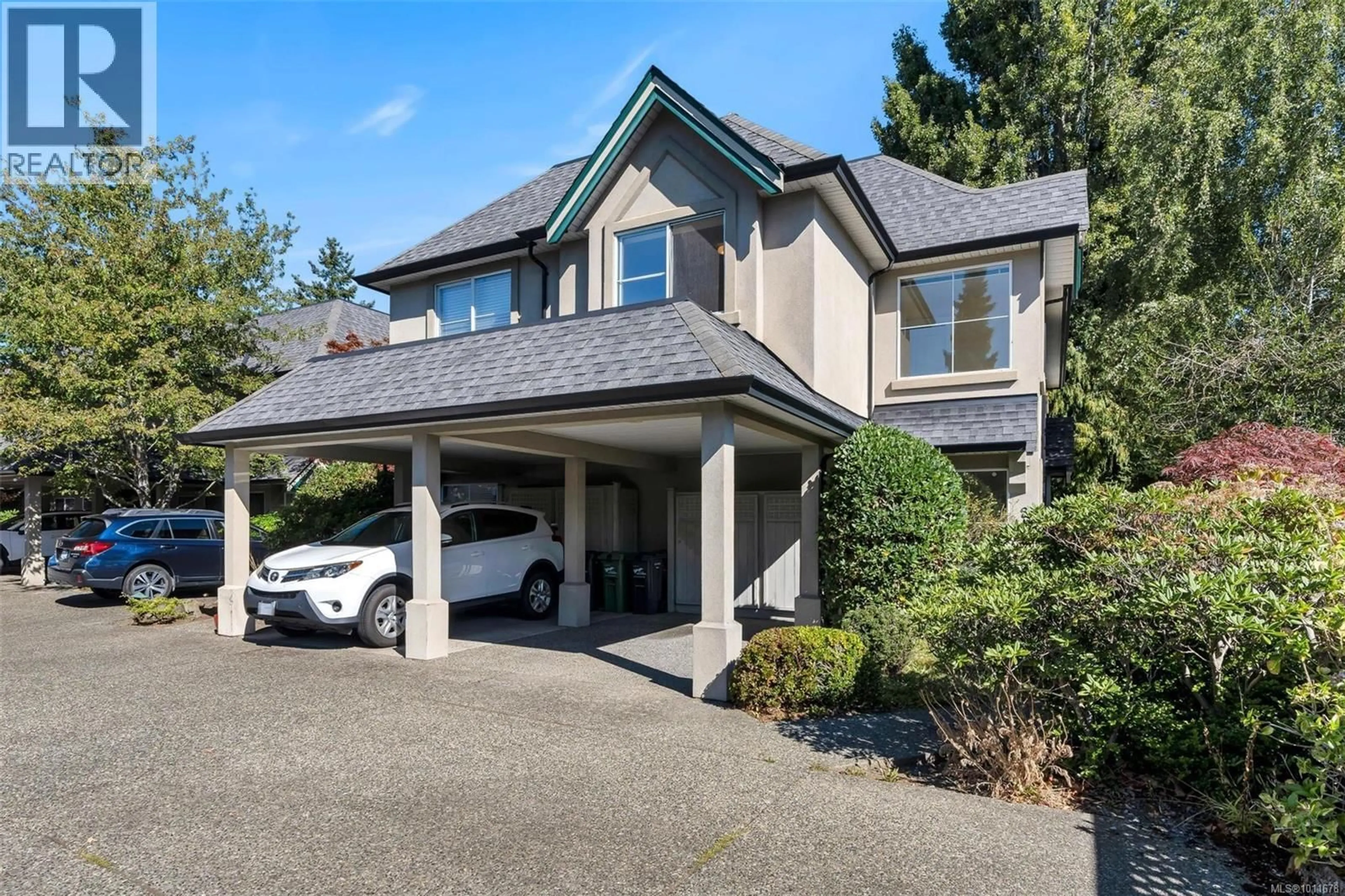 Unknown for 8 - 2633 SHELBOURNE STREET, Victoria British Columbia V8R4M1