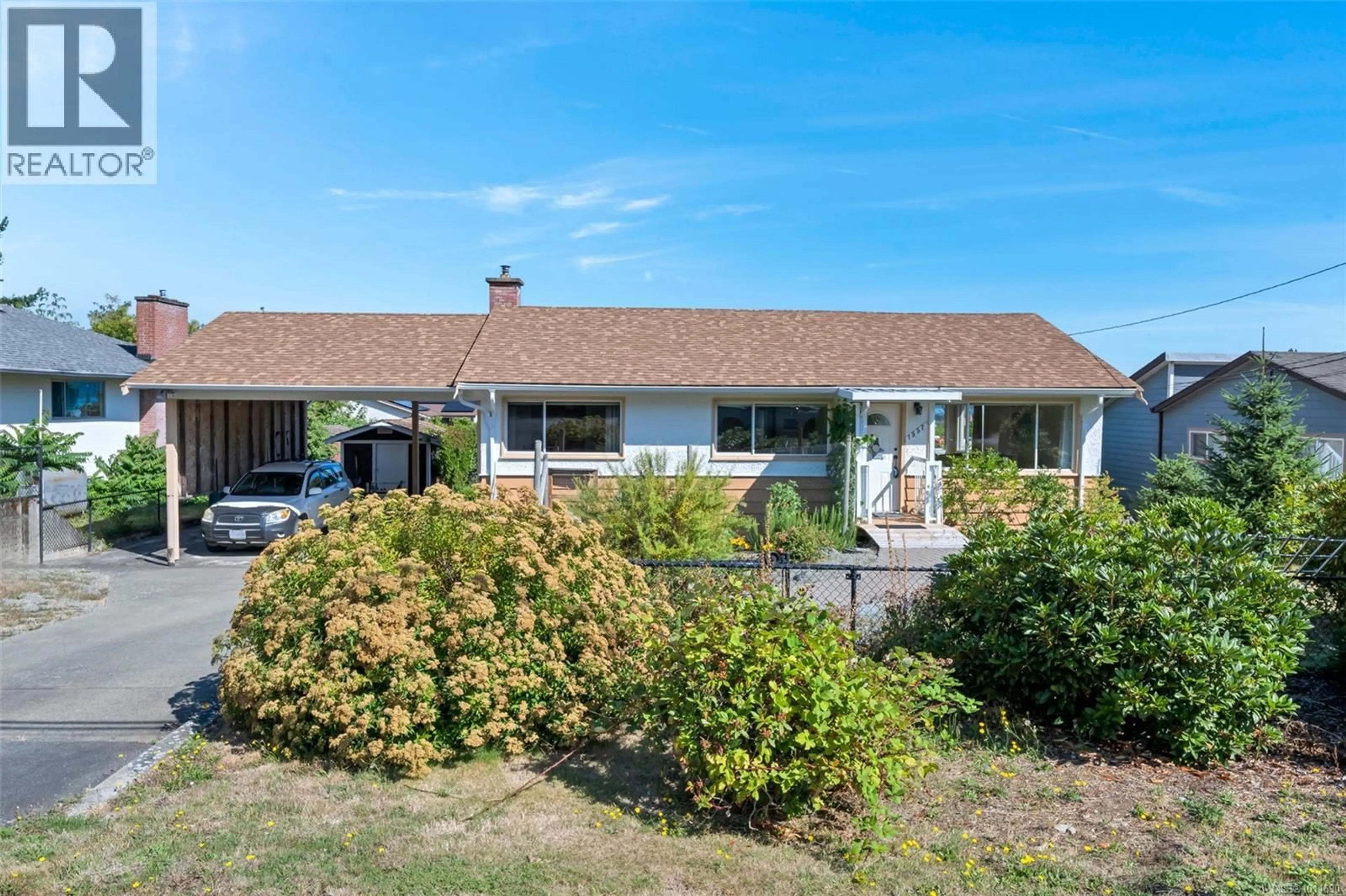 A pic from outside/outdoor area/front of a property/back of a property/a pic from drone, street for 1557 ADELAIDE STREET, Crofton British Columbia V0R1R0