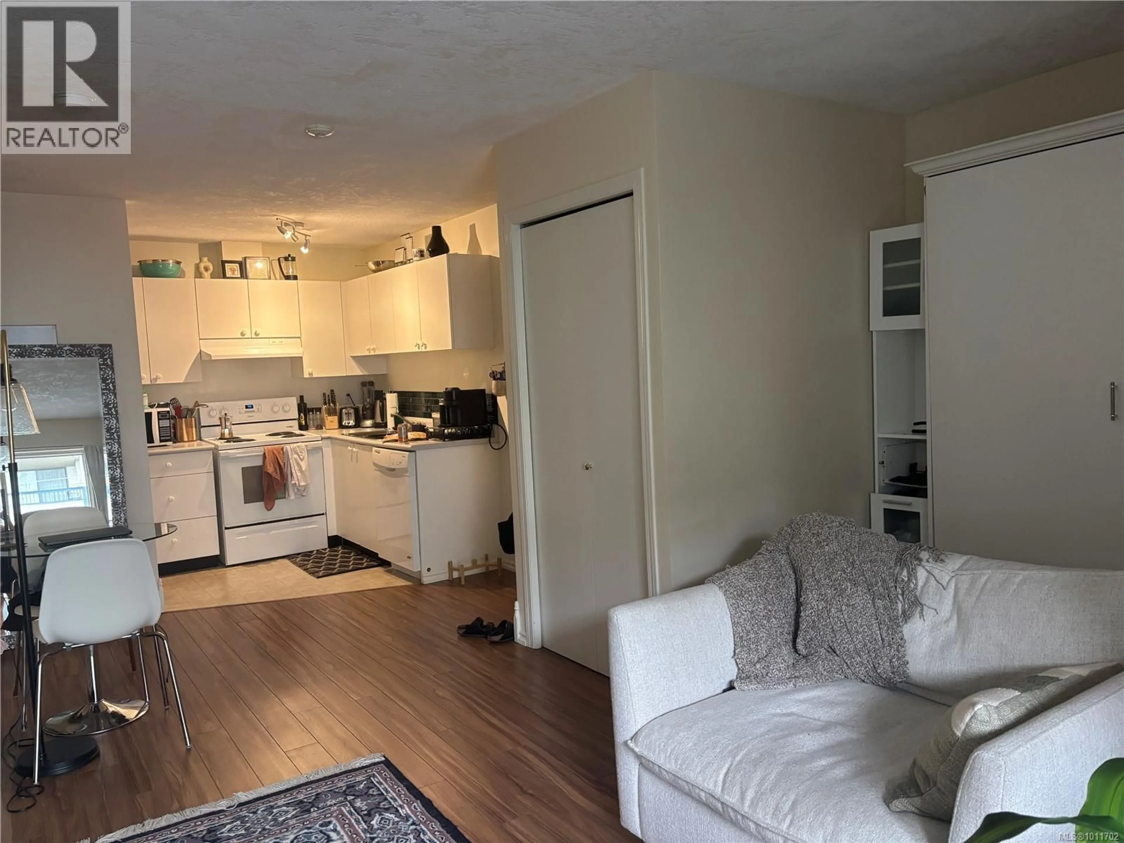 A pic of a room for 217 - 827 NORTH PARK STREET, Victoria British Columbia V8W3Y3
