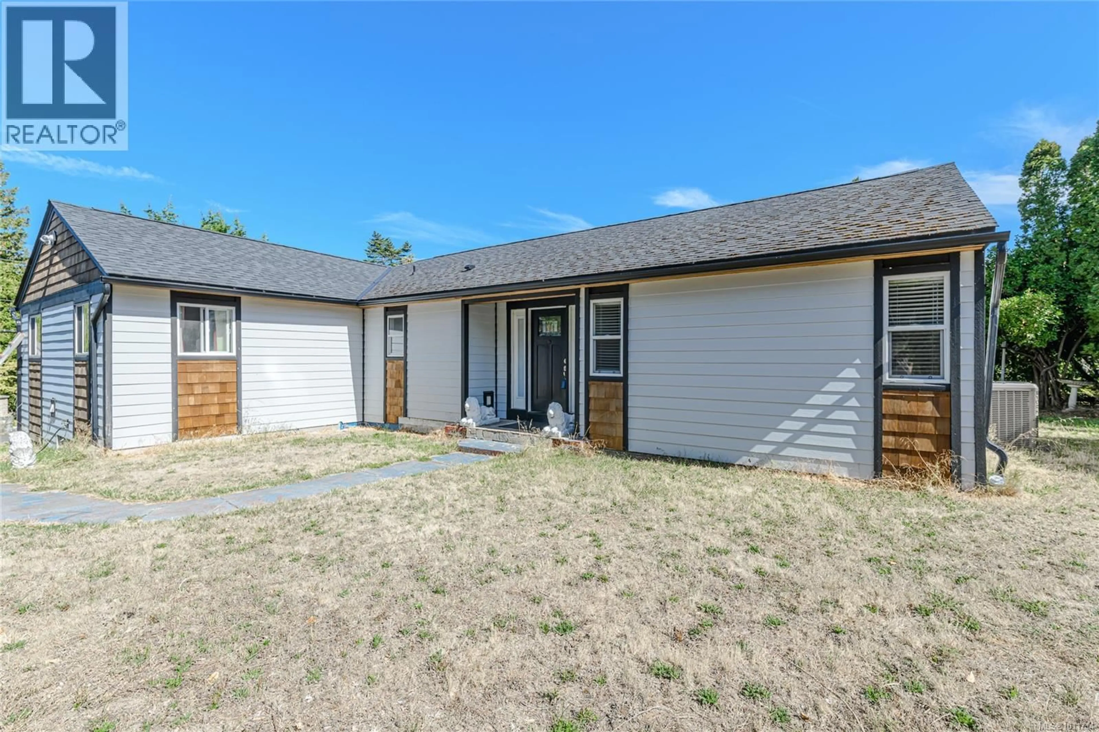 Home with vinyl exterior material, street for 1979 GRANDVIEW DRIVE, Saanich British Columbia V8N2V2